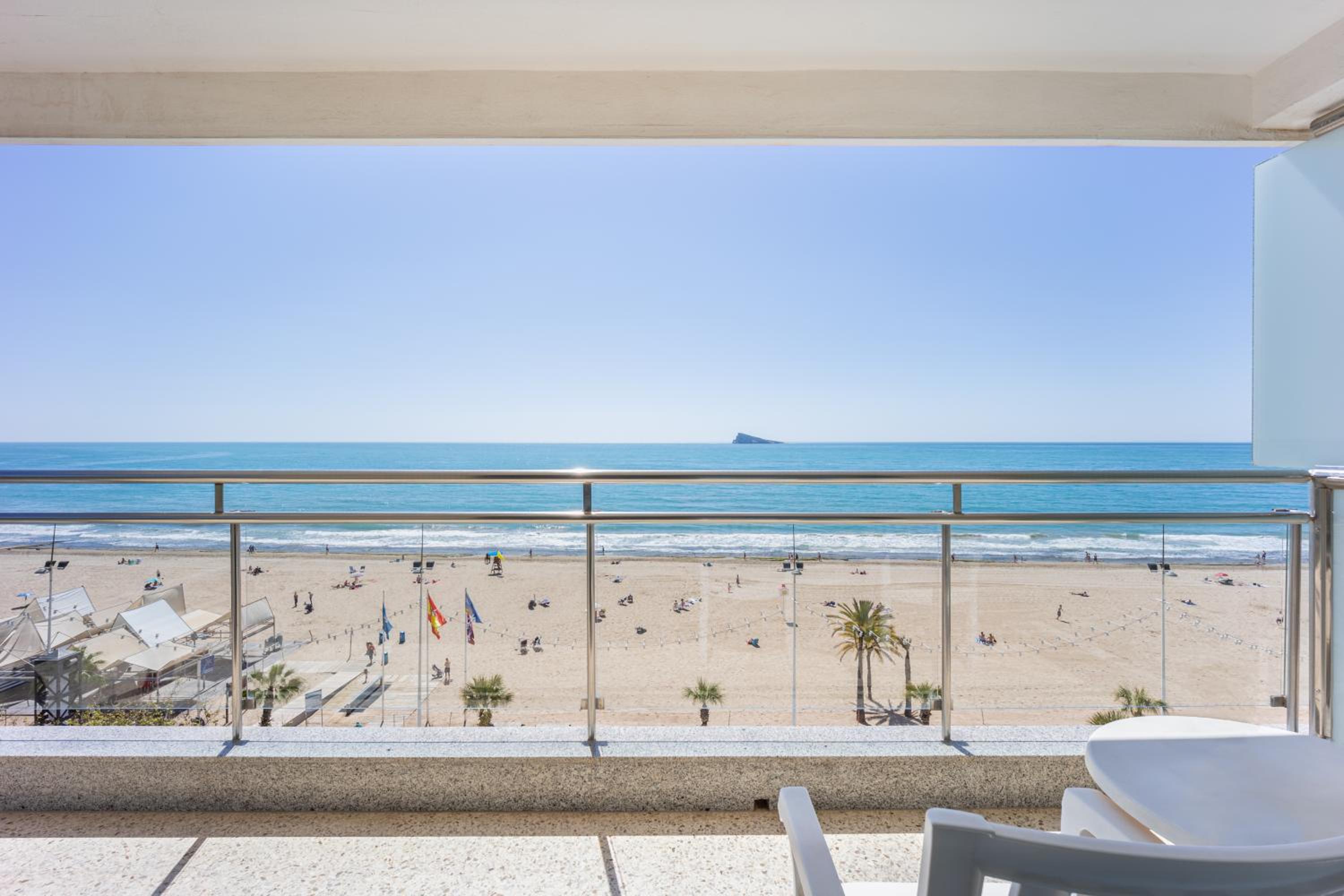 Premium Double or Twin Room with Front Sea View (1 Adult + 1 Child)