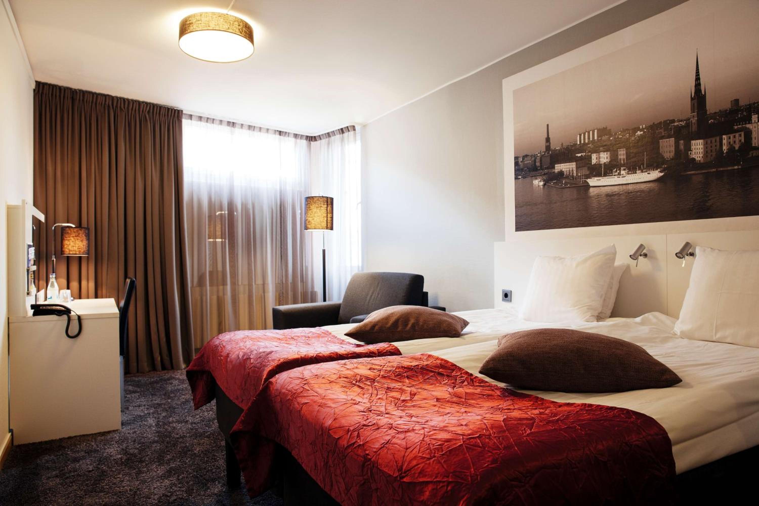 Family Room With Shared Bathroom