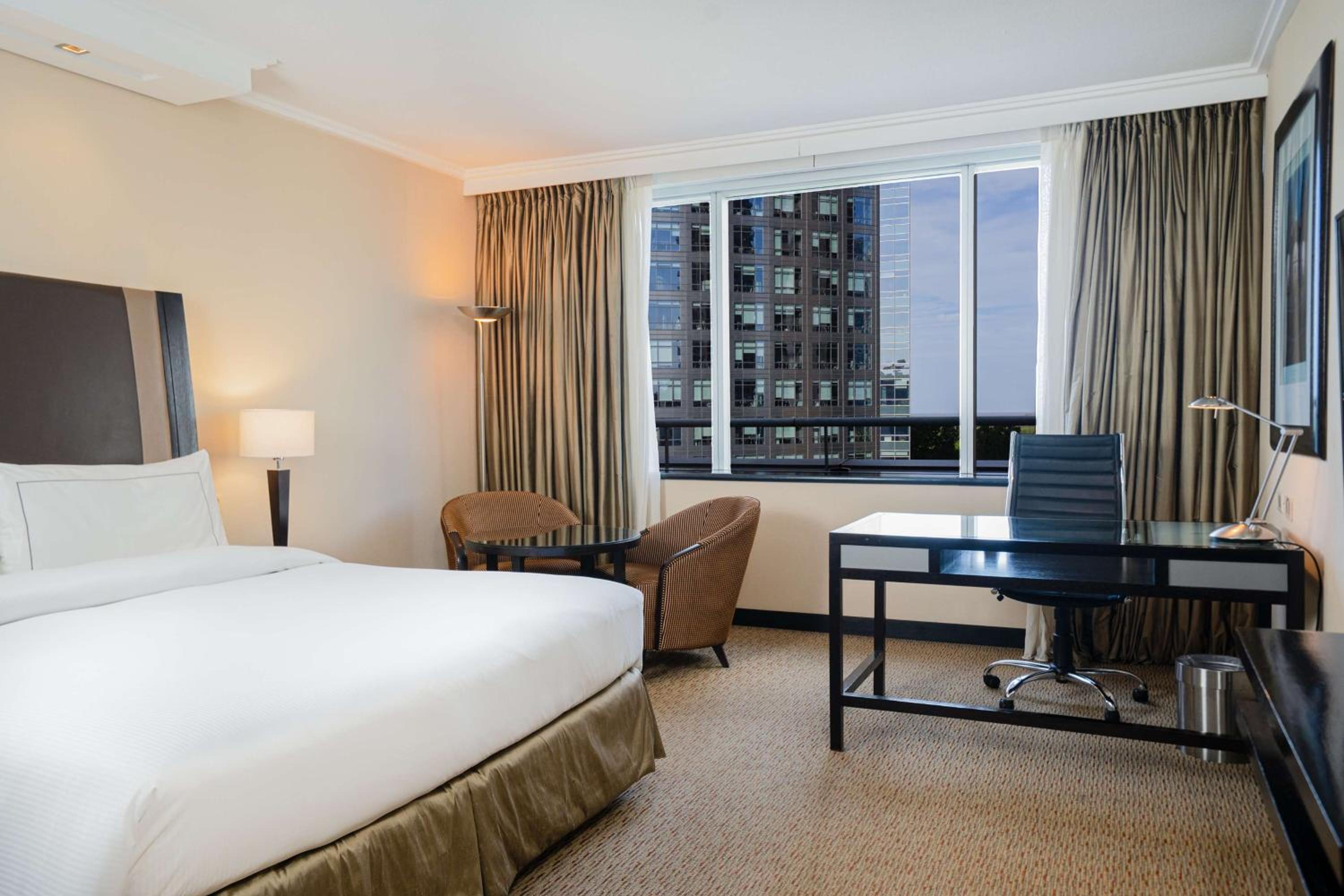 Executive Queen Room