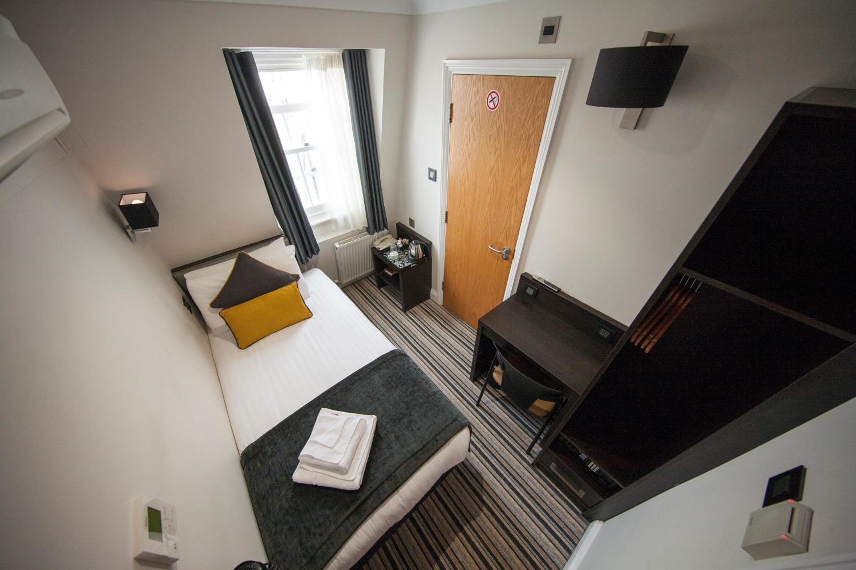 Single Room with Private Bathroom