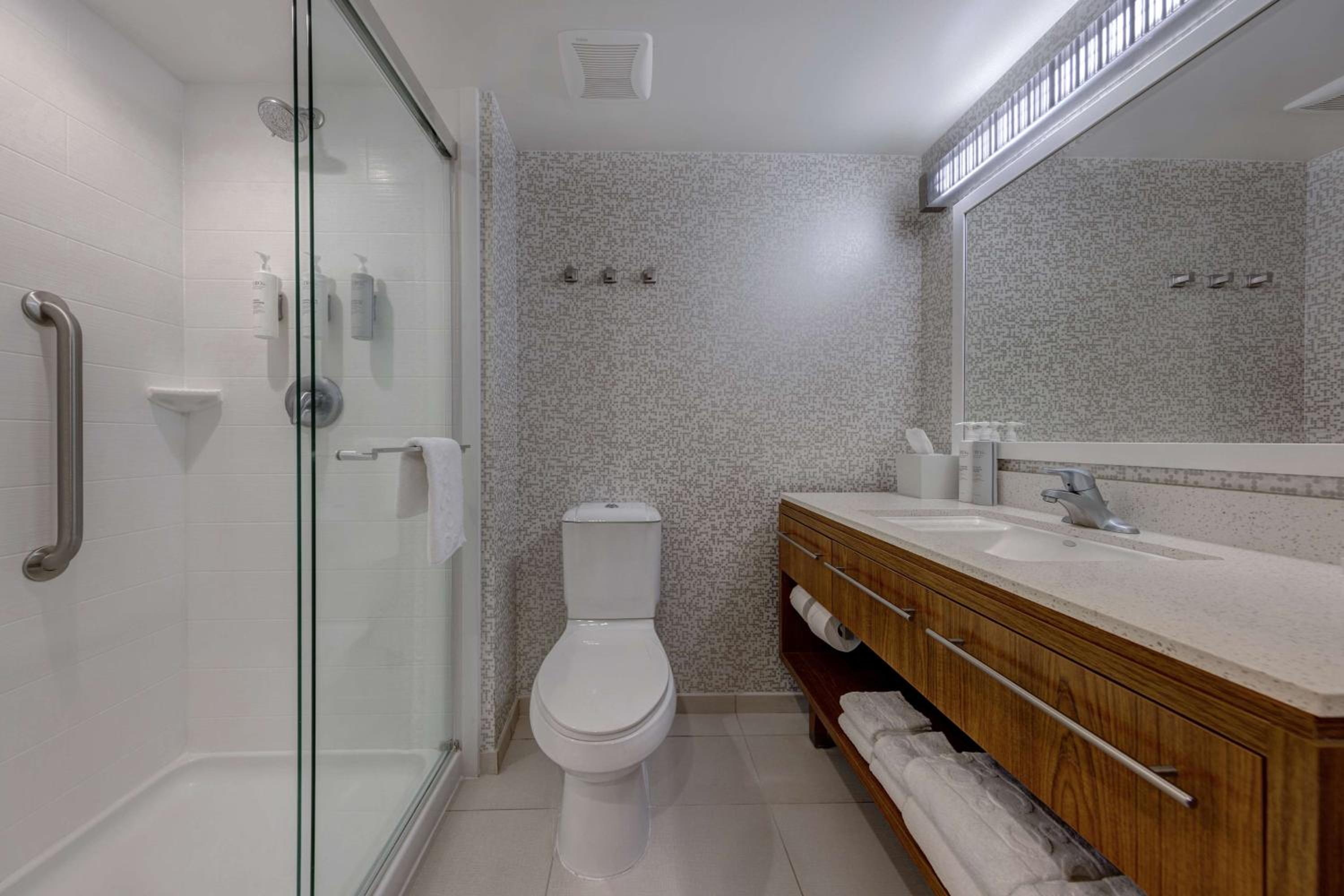 King Studio Suite - Non-Smoking