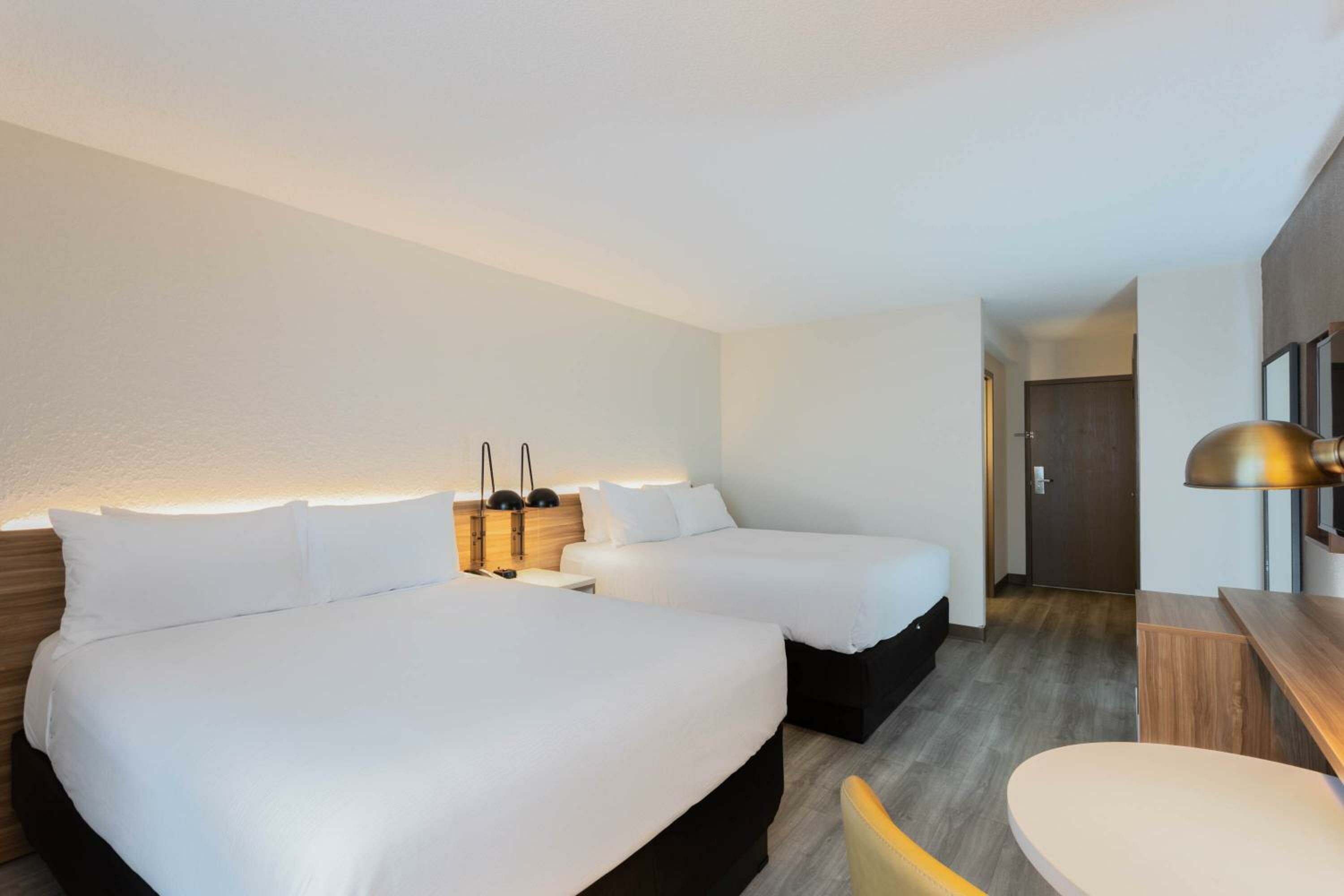 Queen Room with Two Queen Beds - Non-Smoking