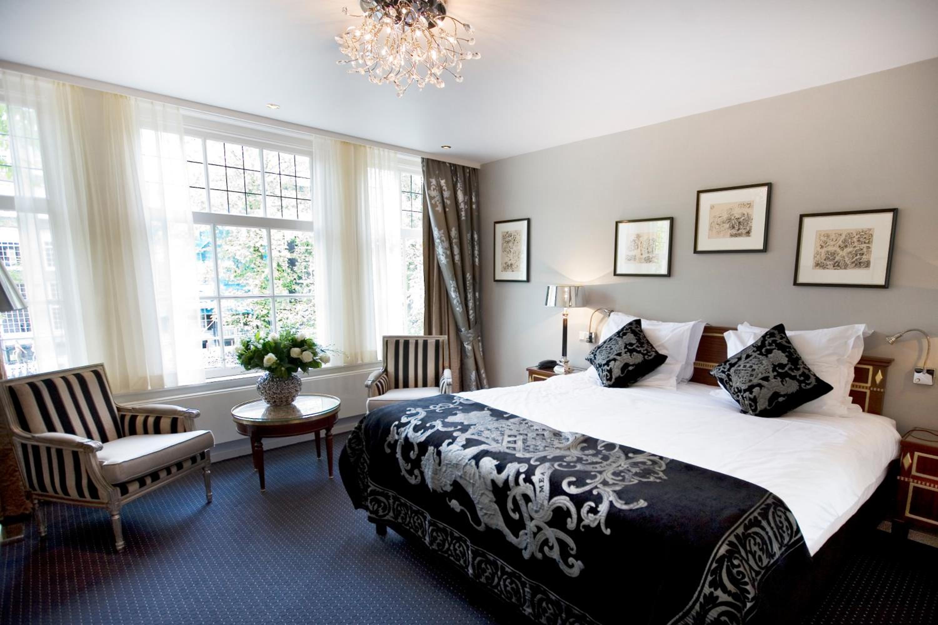 Superior Deluxe Double Room with Canal View