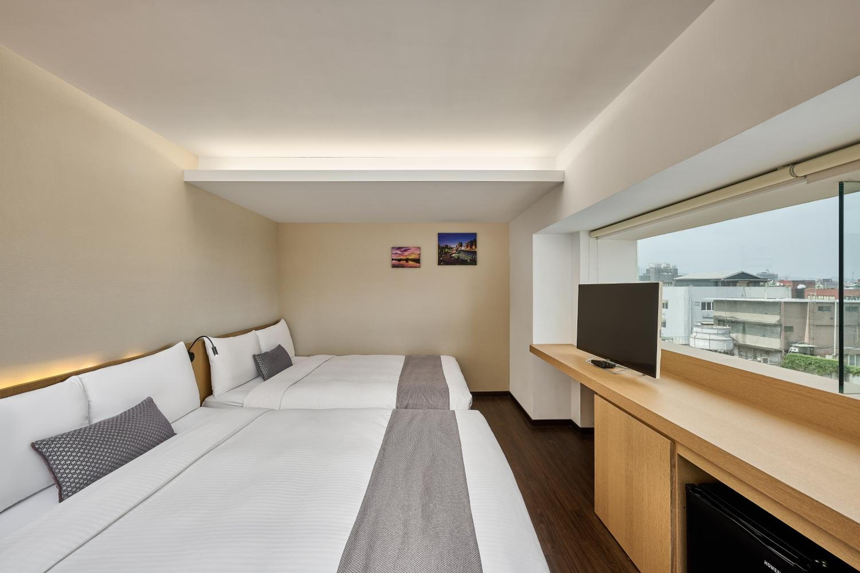 Deluxe Quadruple Room