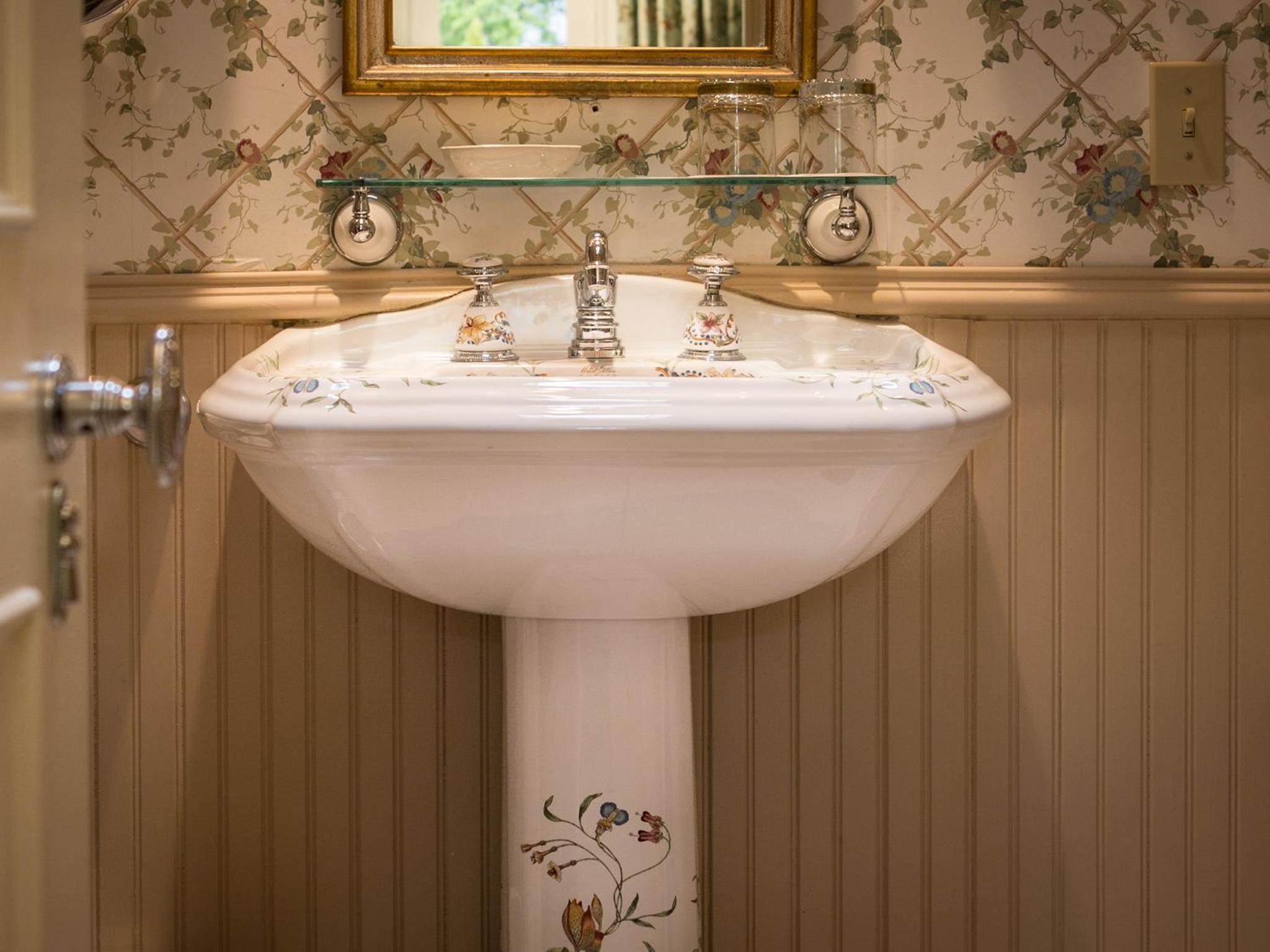 English Trellis Garden Villa 