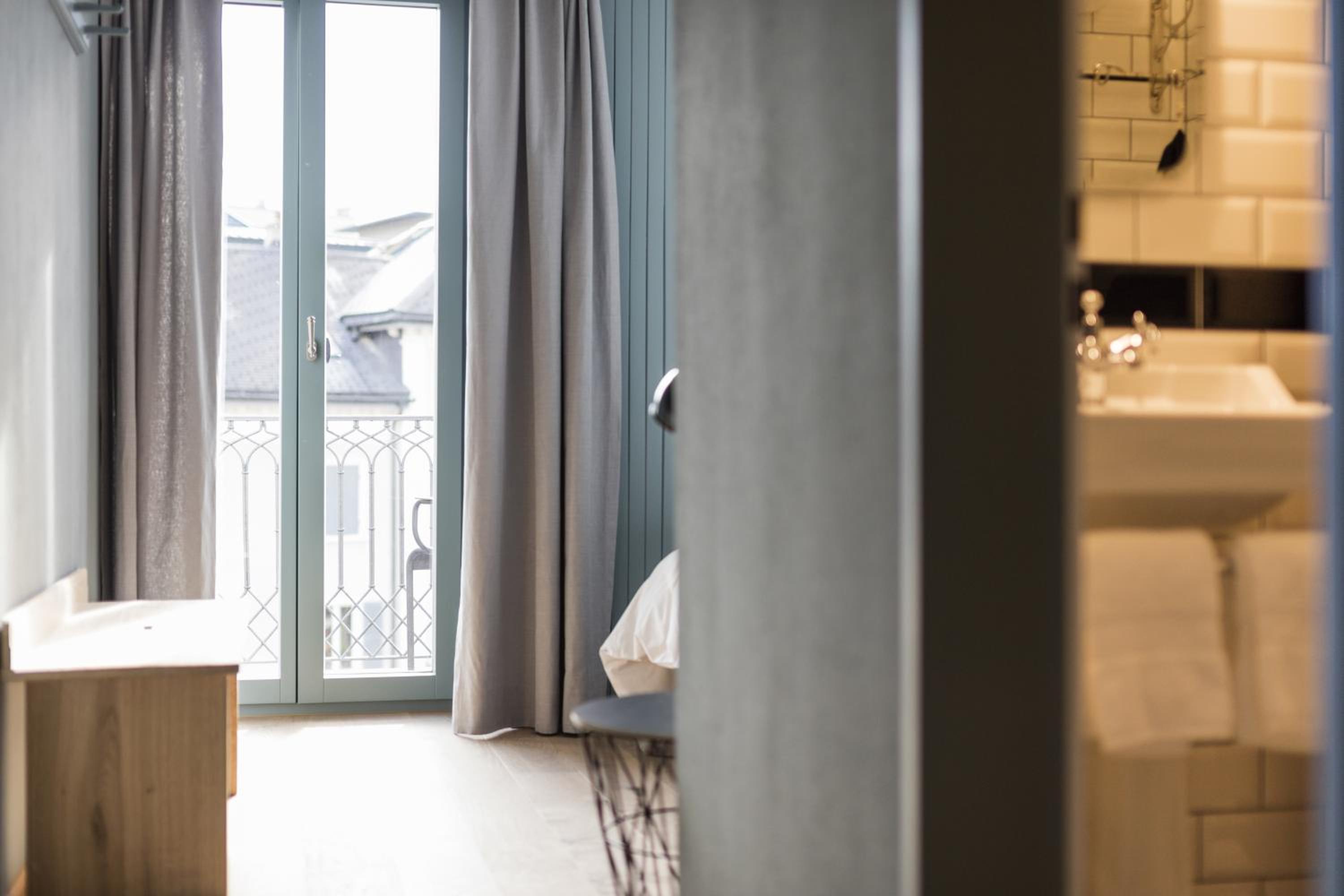 Deluxe Double or Twin Room with Balcony