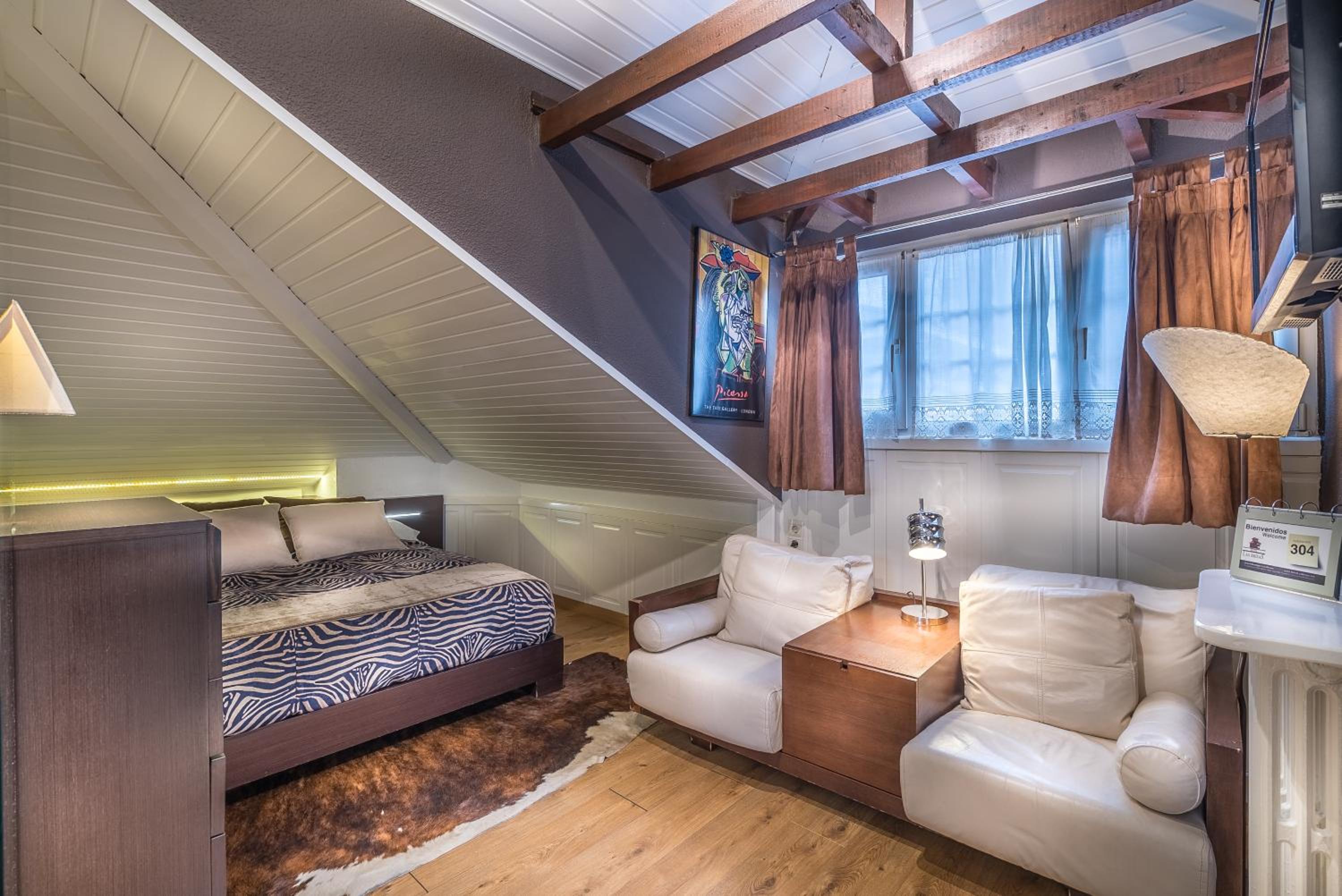 Double Attic Room 