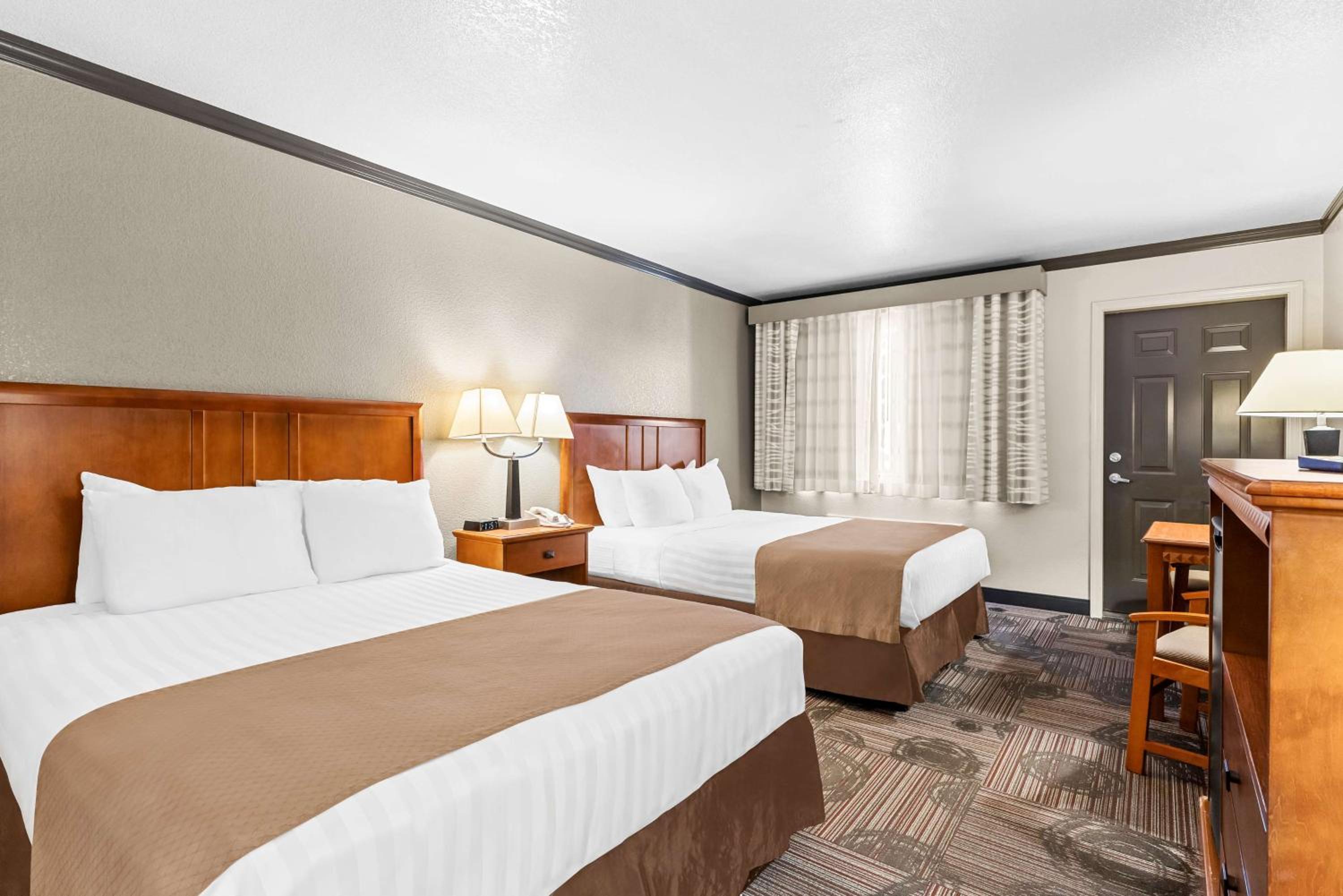 Queen Room with Two Queen Beds - Non-Smoking