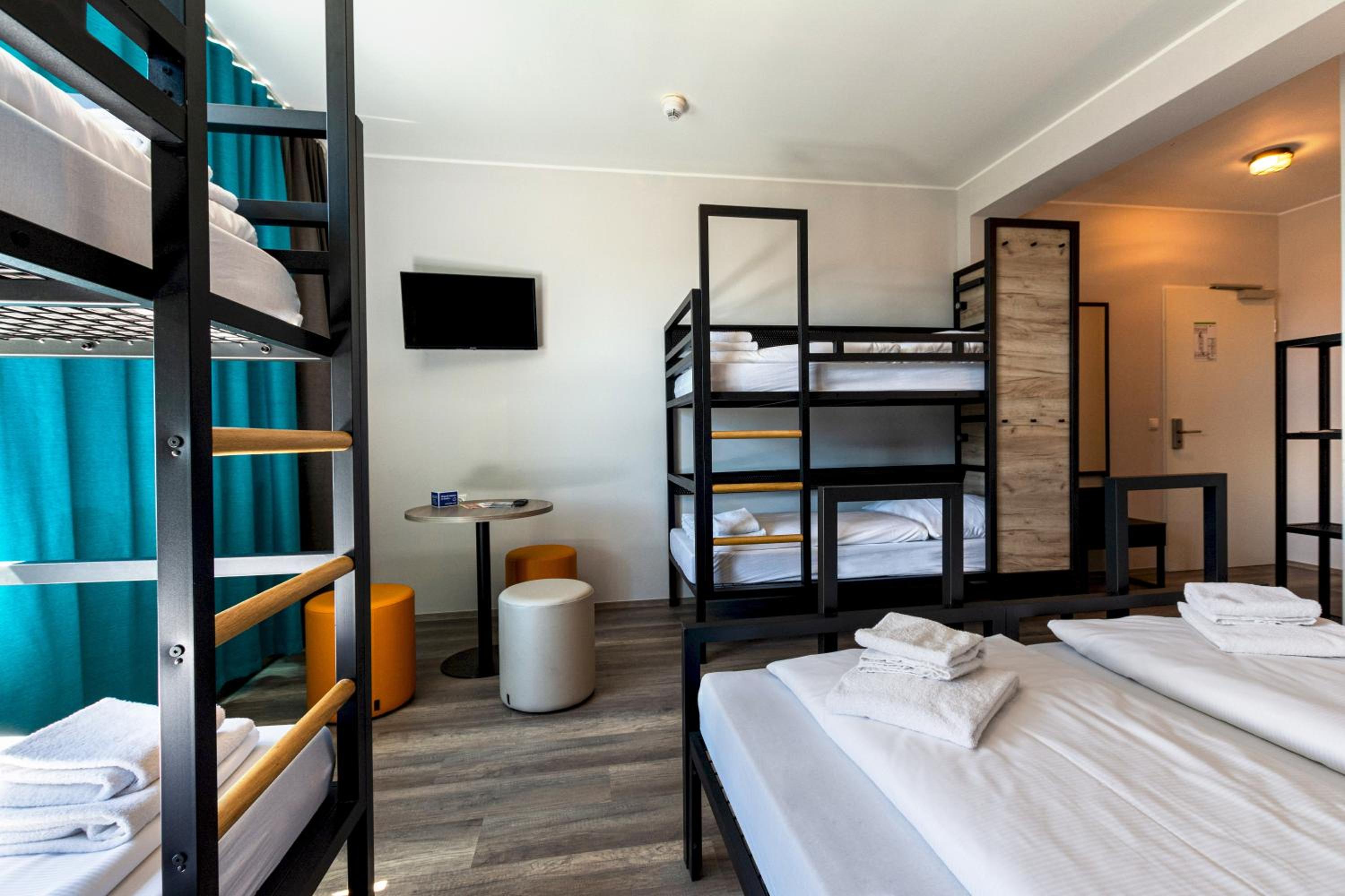 Six-Bed Room