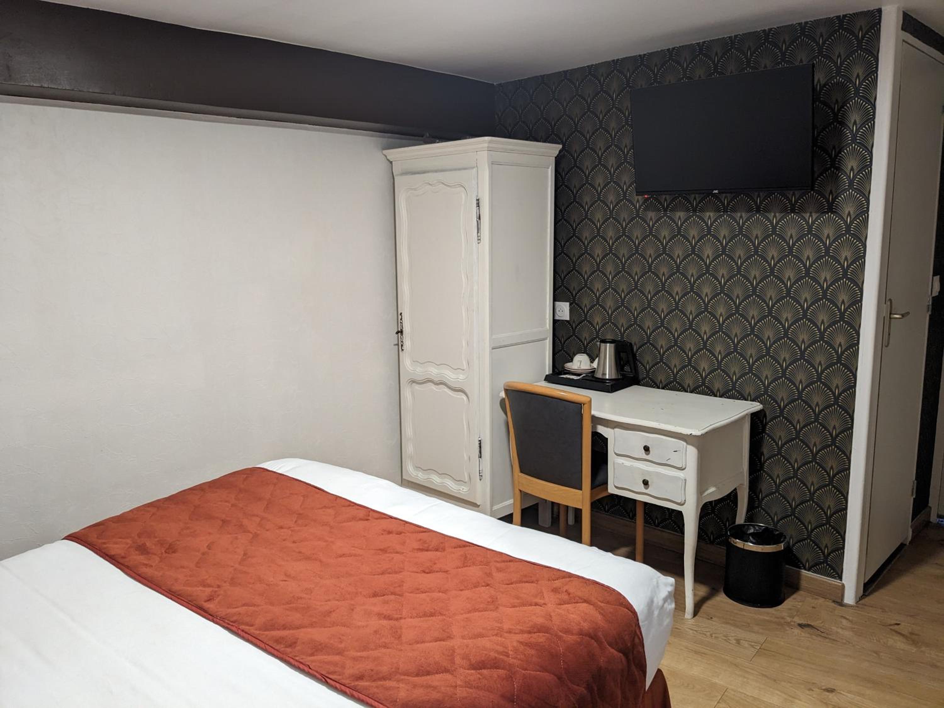 Large Double Room