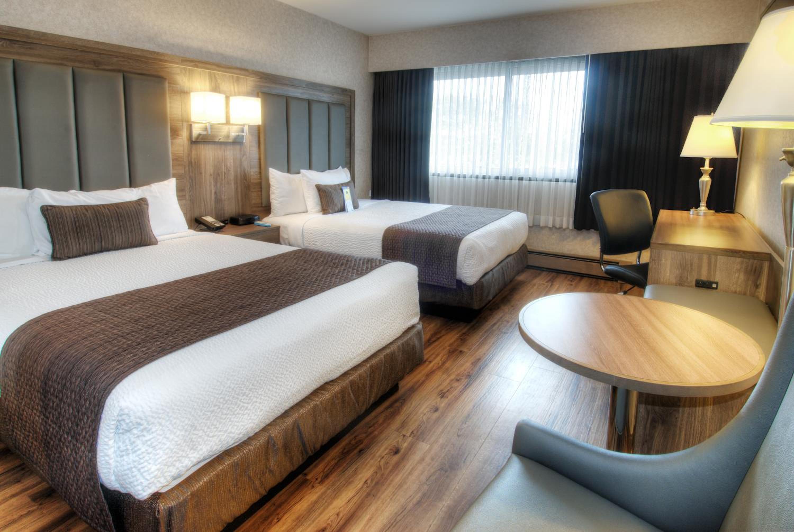 Deluxe Double Room with Kitchenette and Harbor View