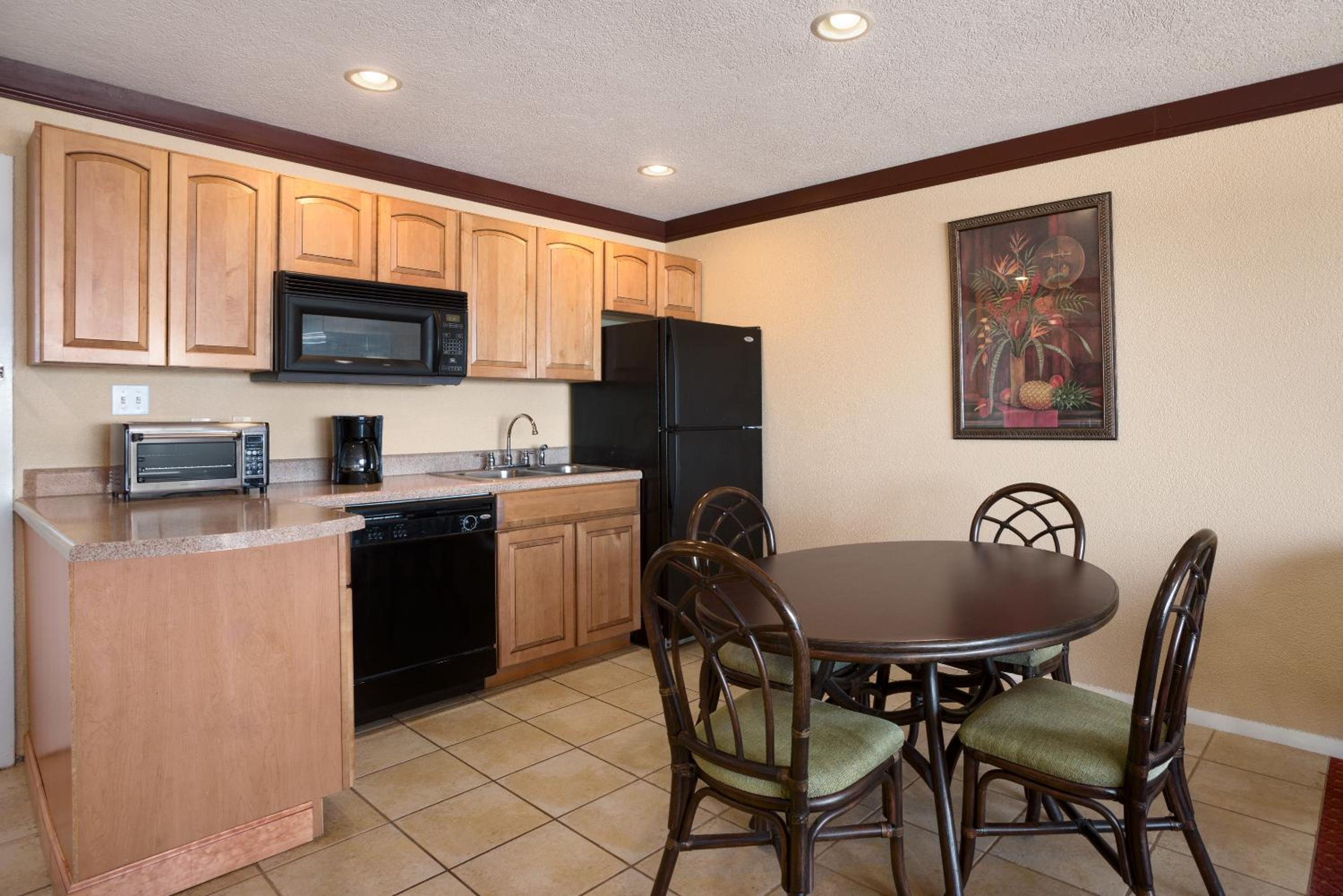 Oceanfront Studio with Two Queen Beds - Non-Smoking