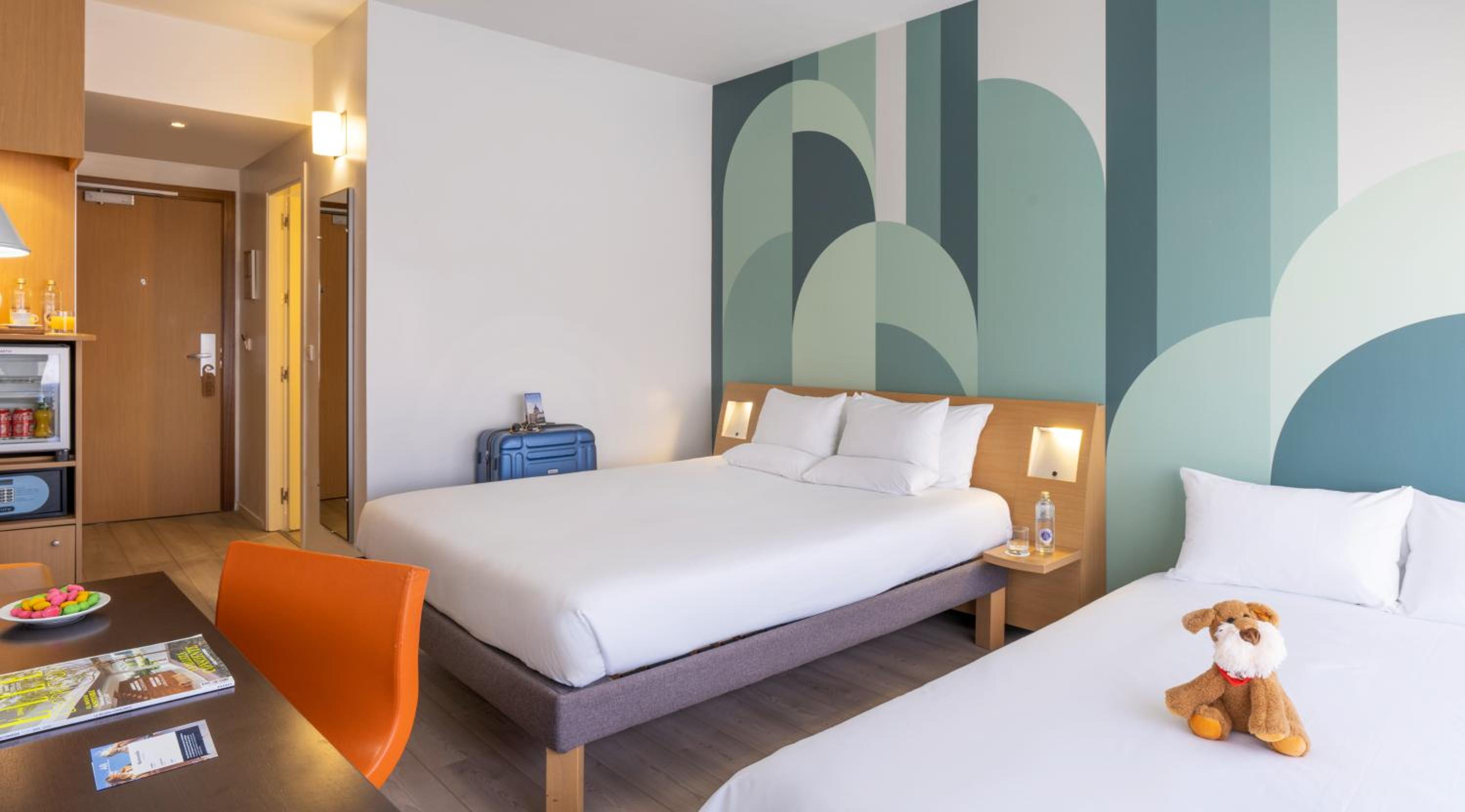 Superior Queen Room with Sofa