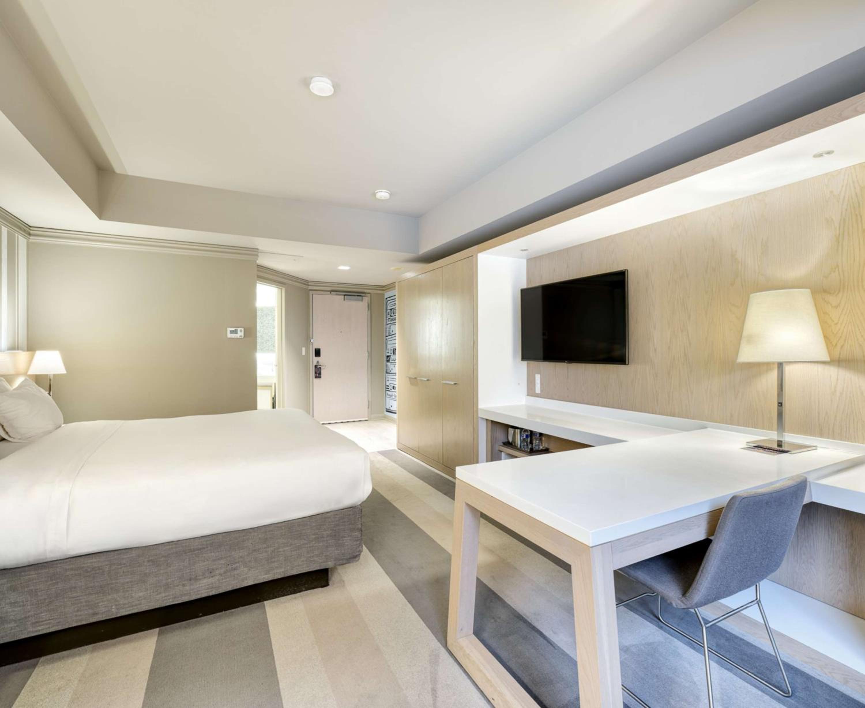 Premium King Room - Non-Smoking