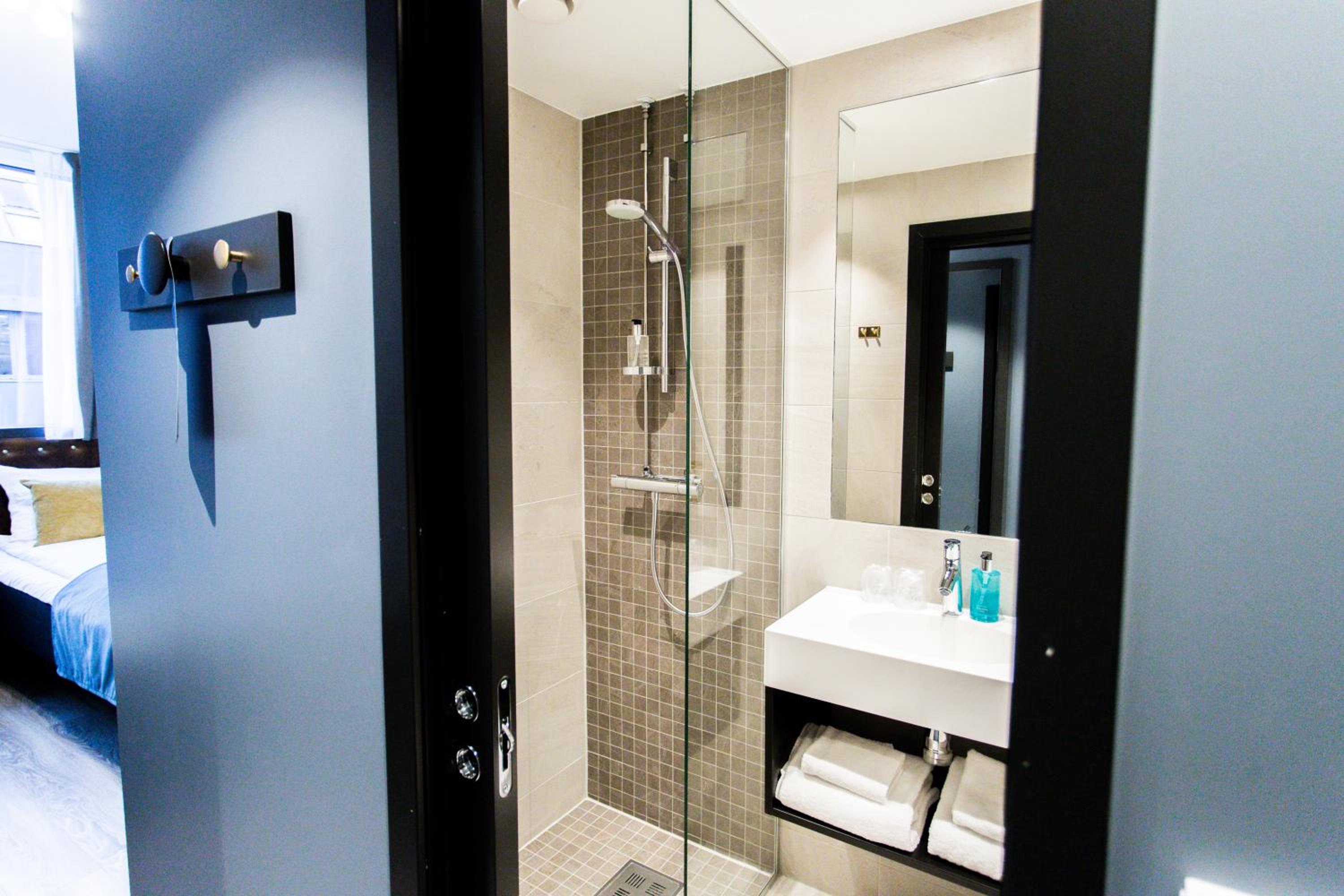 Small Economy Twin Room 