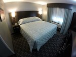 King Room - Non-Smoking в Red Carpet Inn Elmwood Park