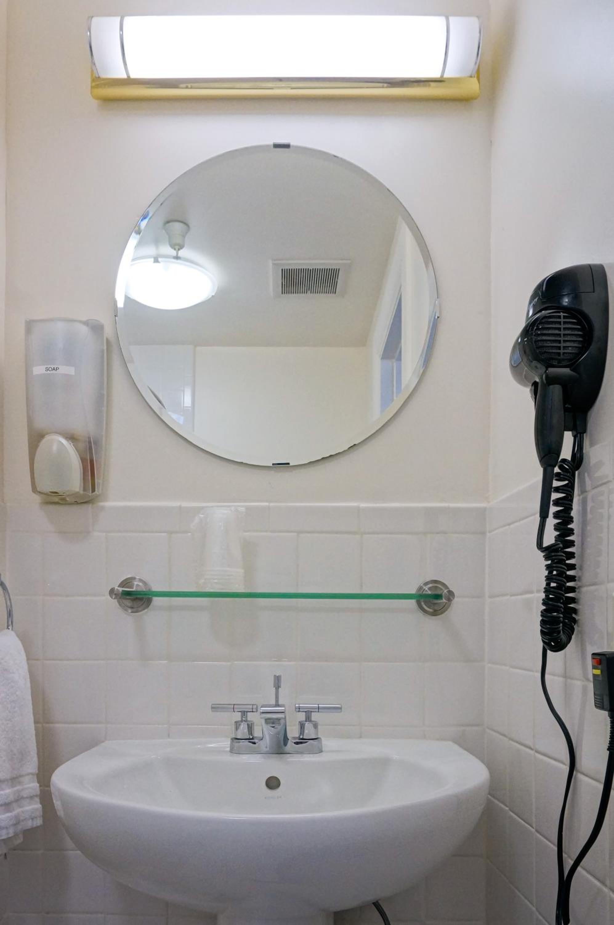 Double Twin Room with Shared Bathroom