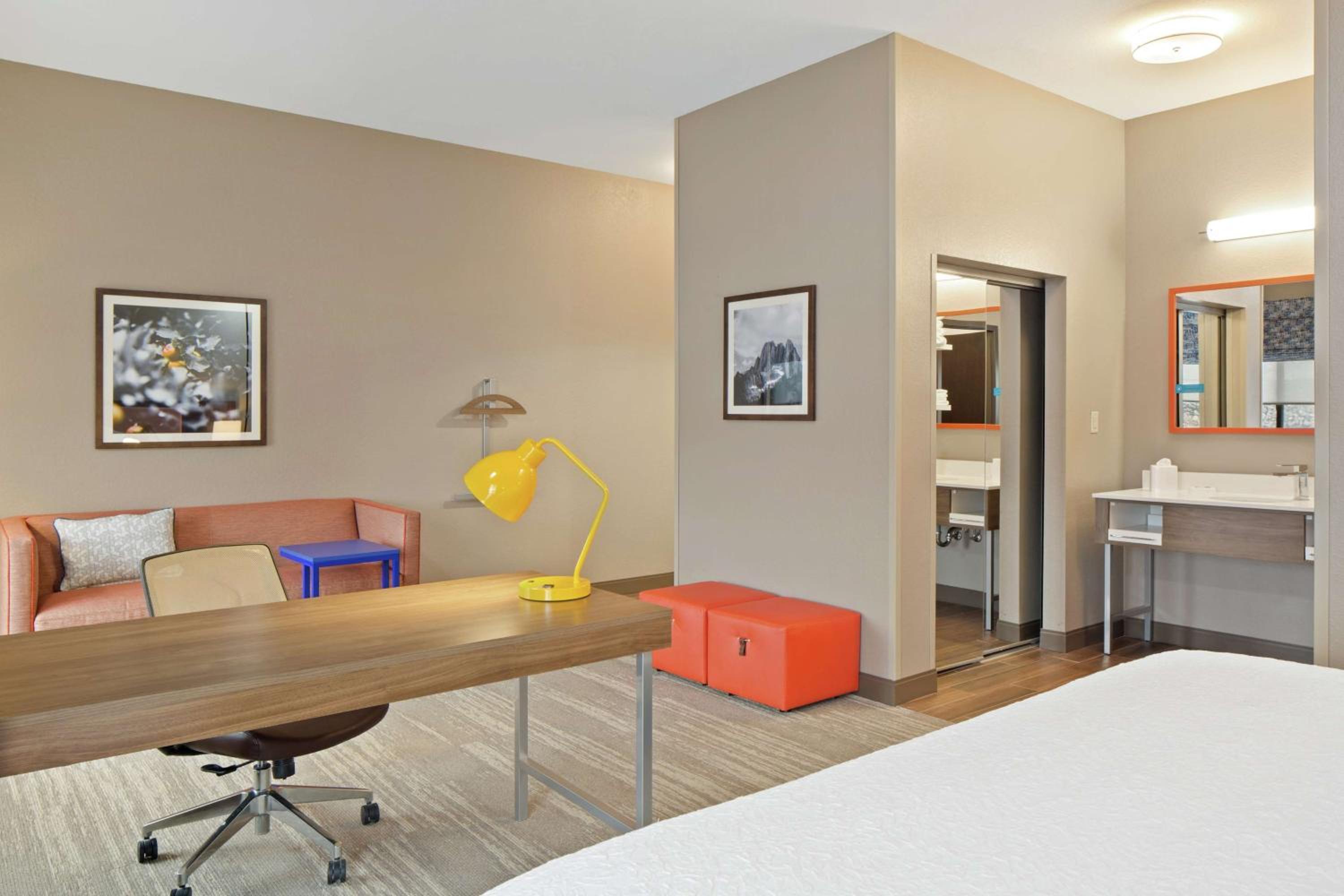 King Studio Suite with Sofa Bed - Non-Smoking