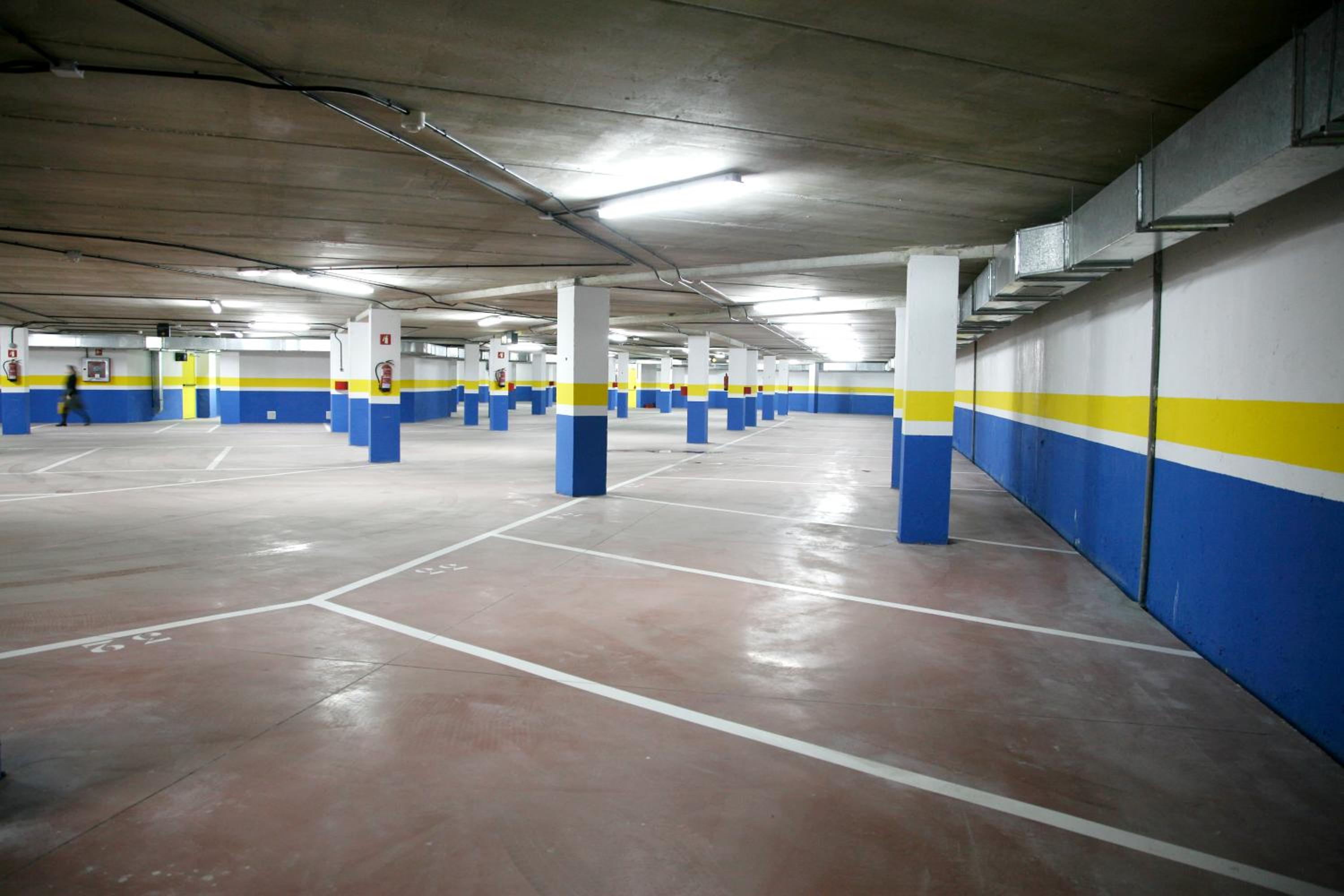 Double or Twin Room with Parking