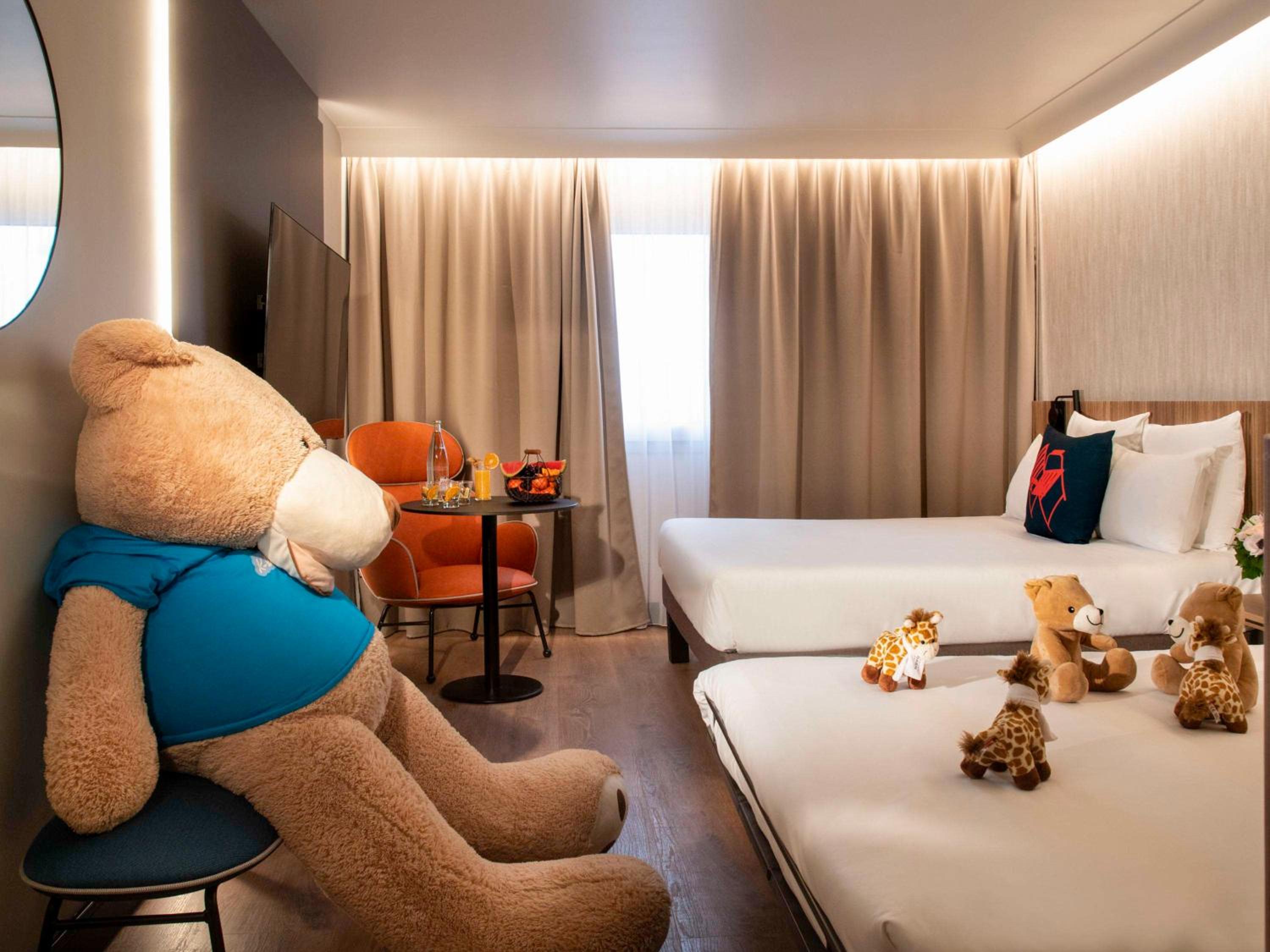 Superior Queen Room with Sofa