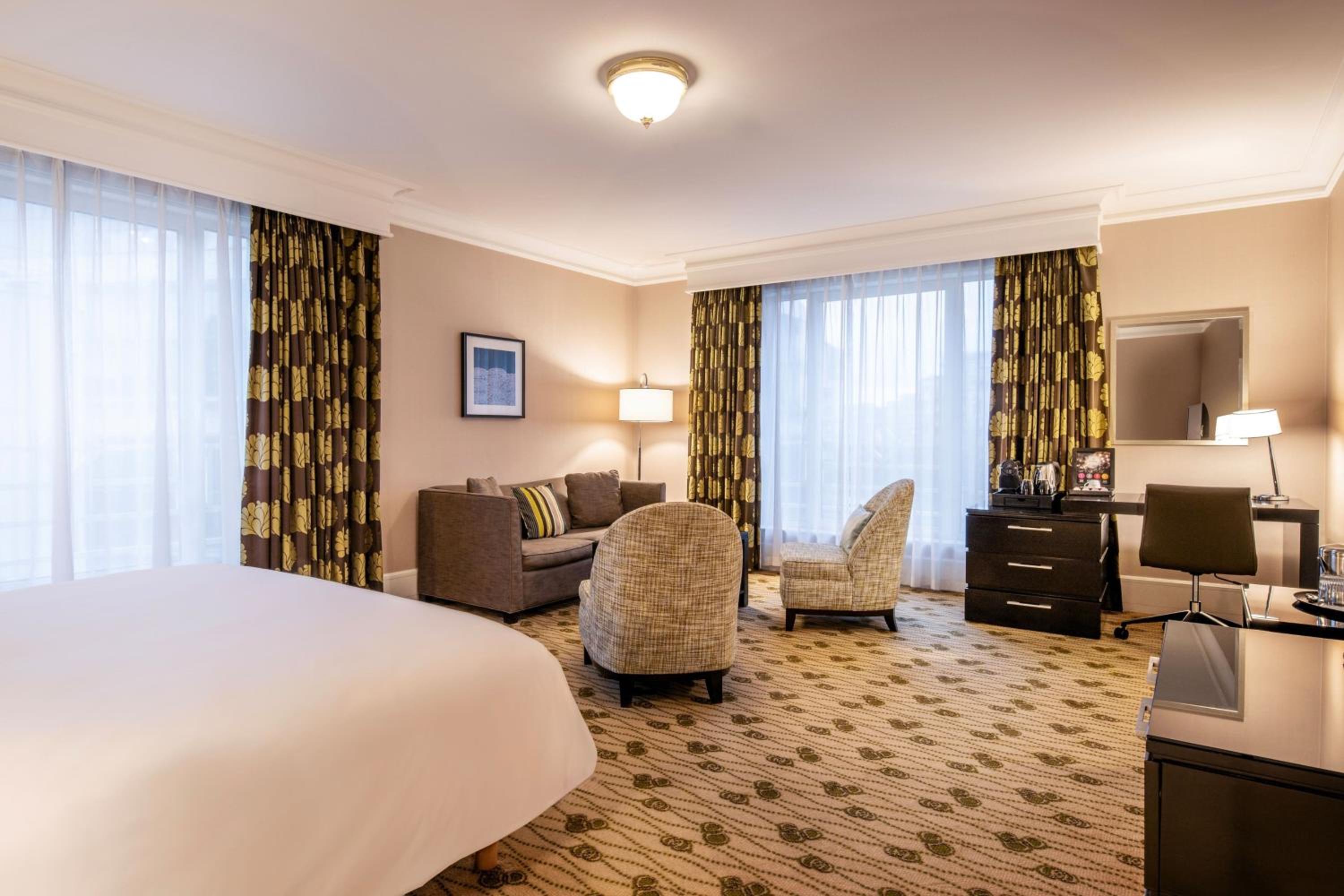 Junior Suite, Club Lounge Access