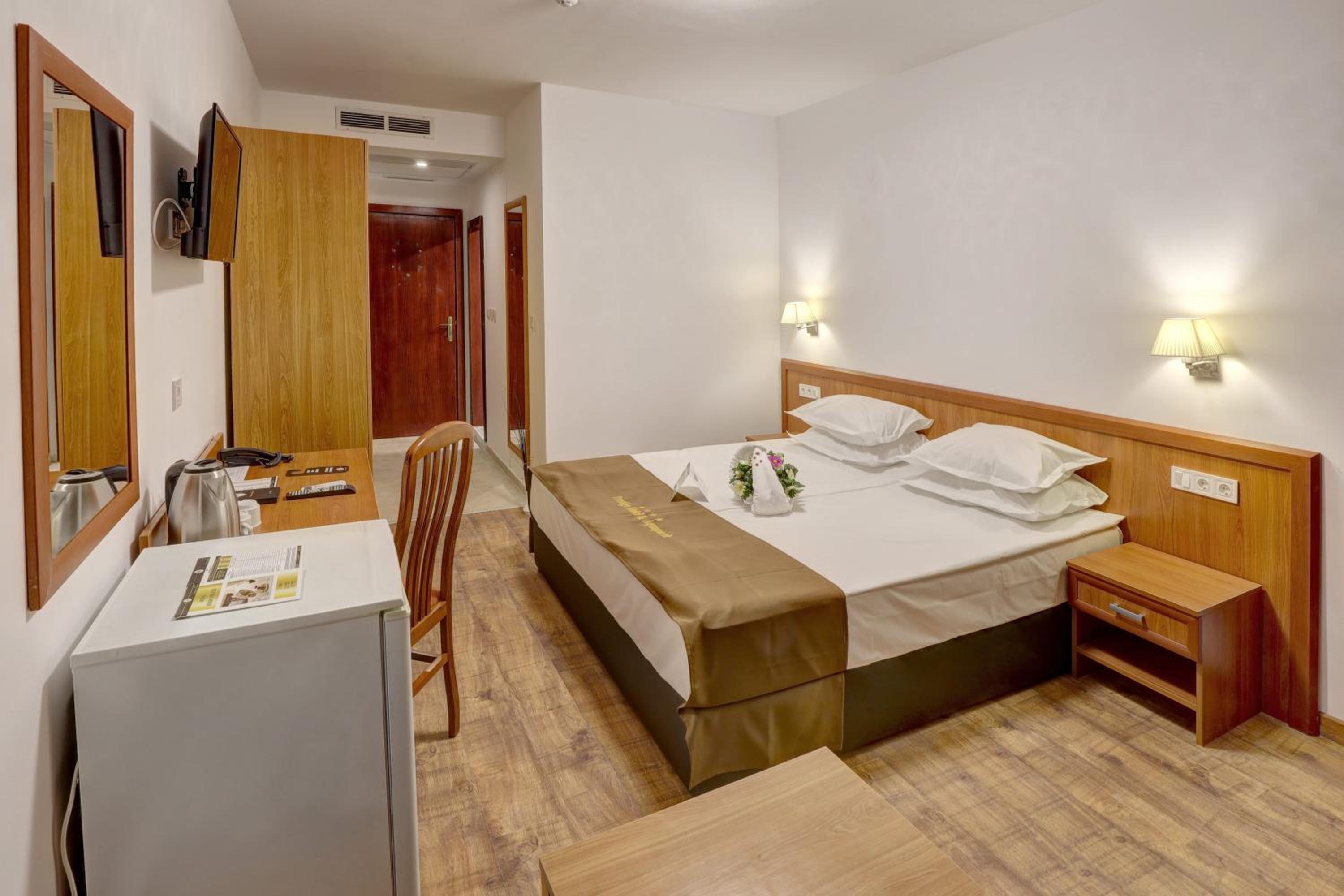 Double or Twin Room with Balcony - Free Aquapark Access