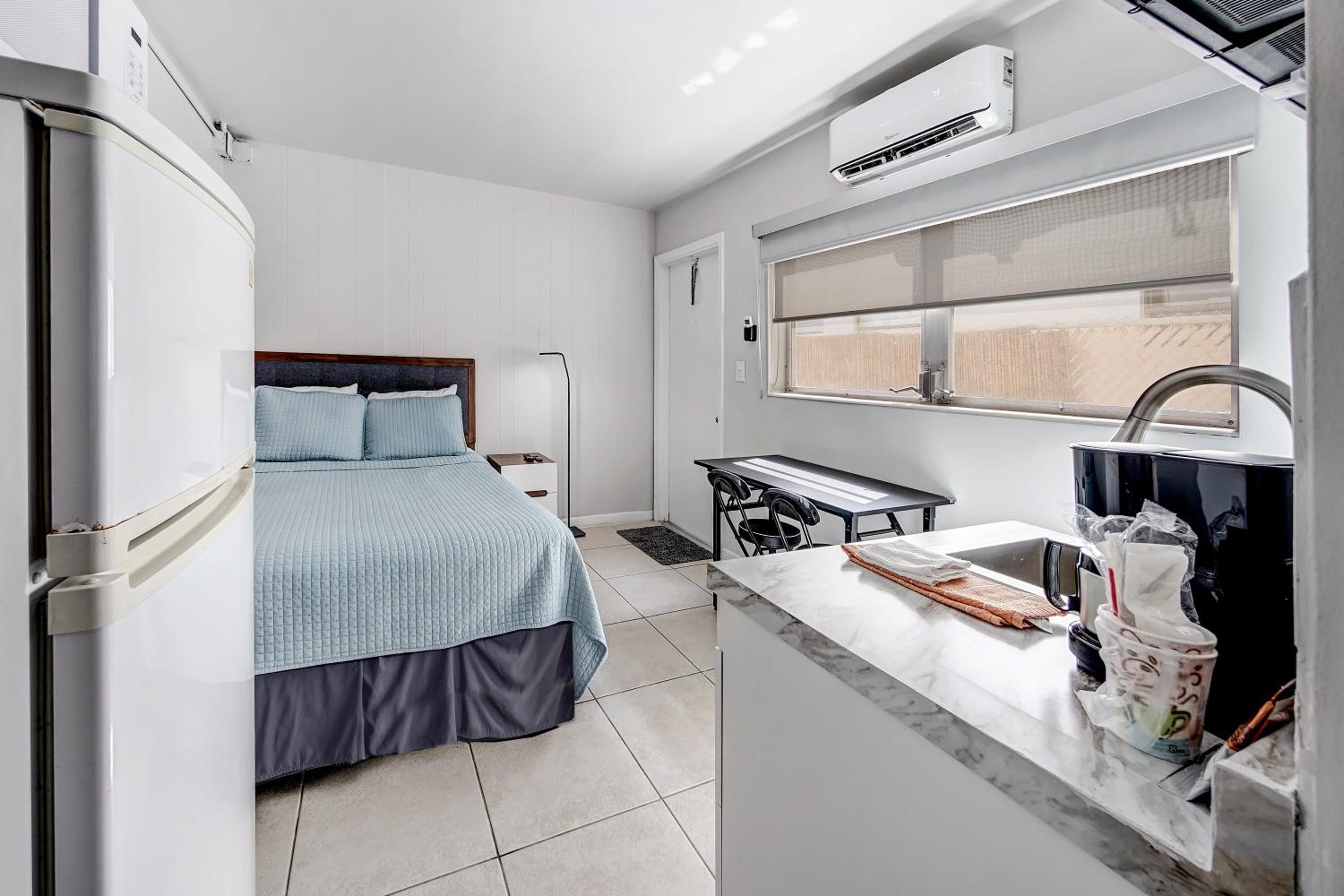 Economy Room