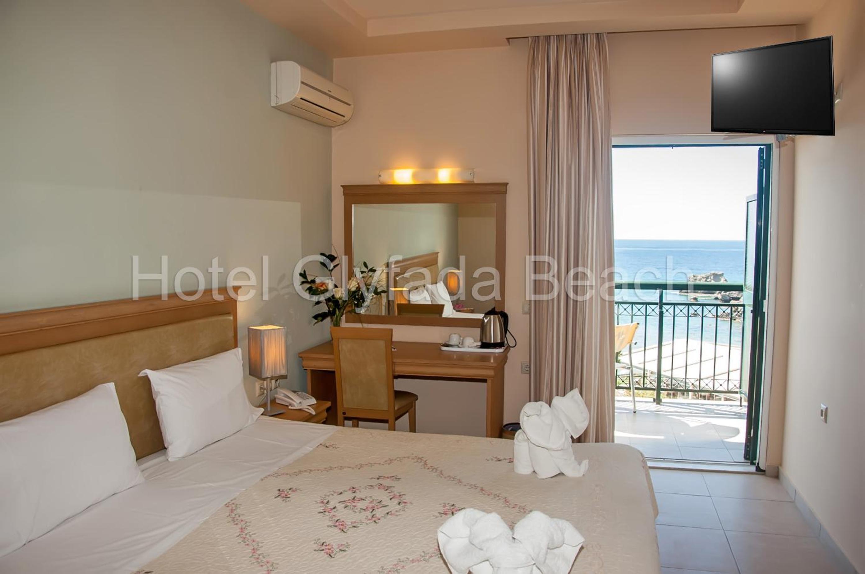 Double or Twin Room with Sea View