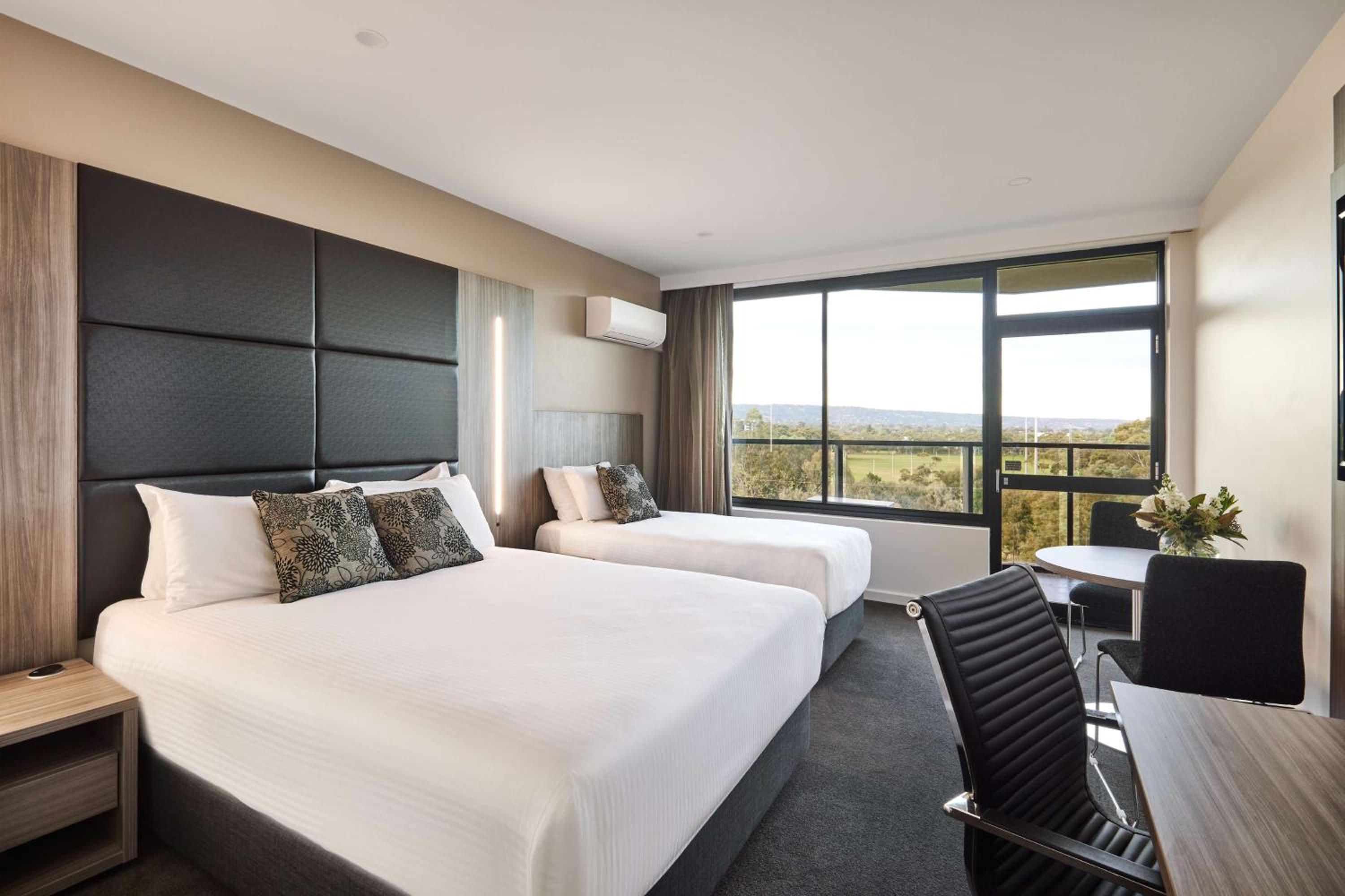 Superior Twin Room with Park View