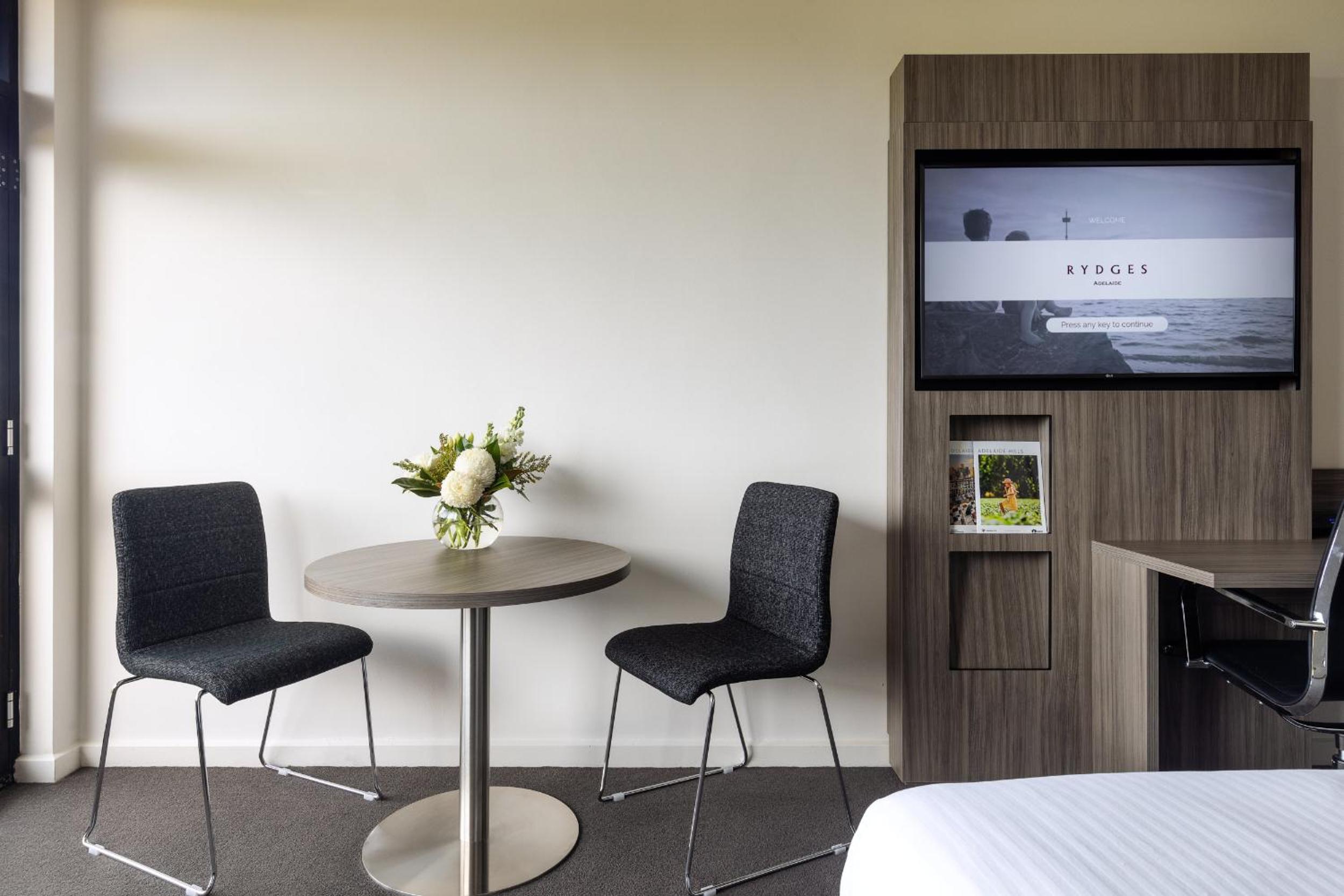 Superior Queen Room with Park View