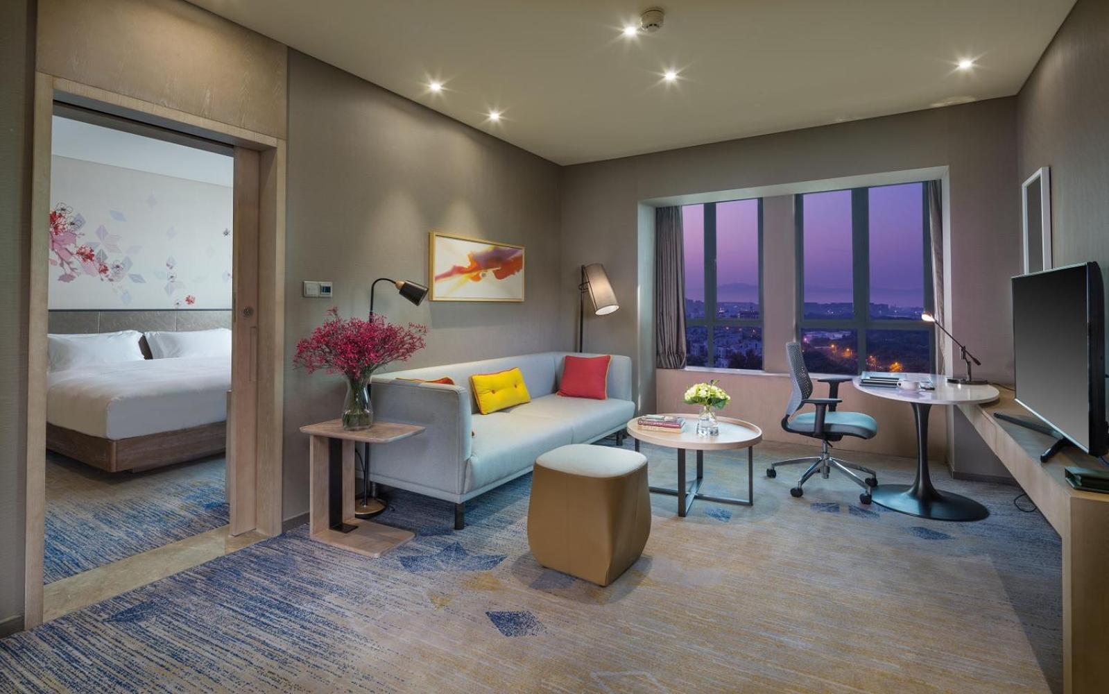 One-Bedroom King Suite