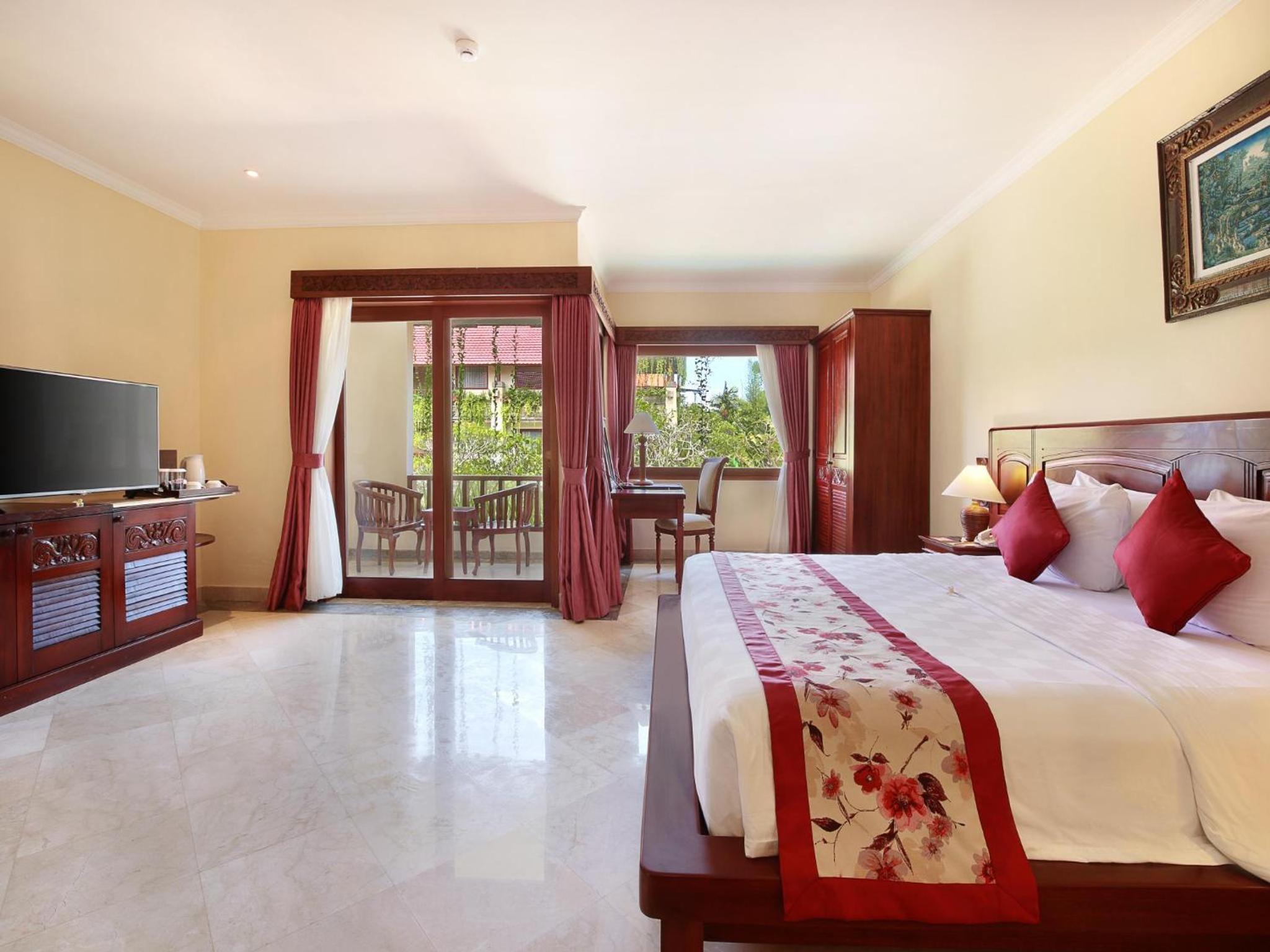 Deluxe Double or Twin Room with Pool View