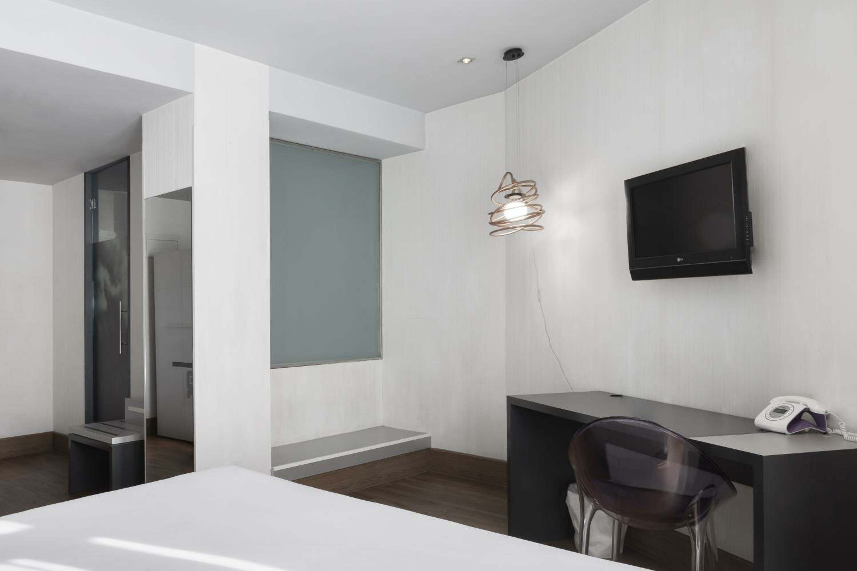 Quadruple (4 Adults)