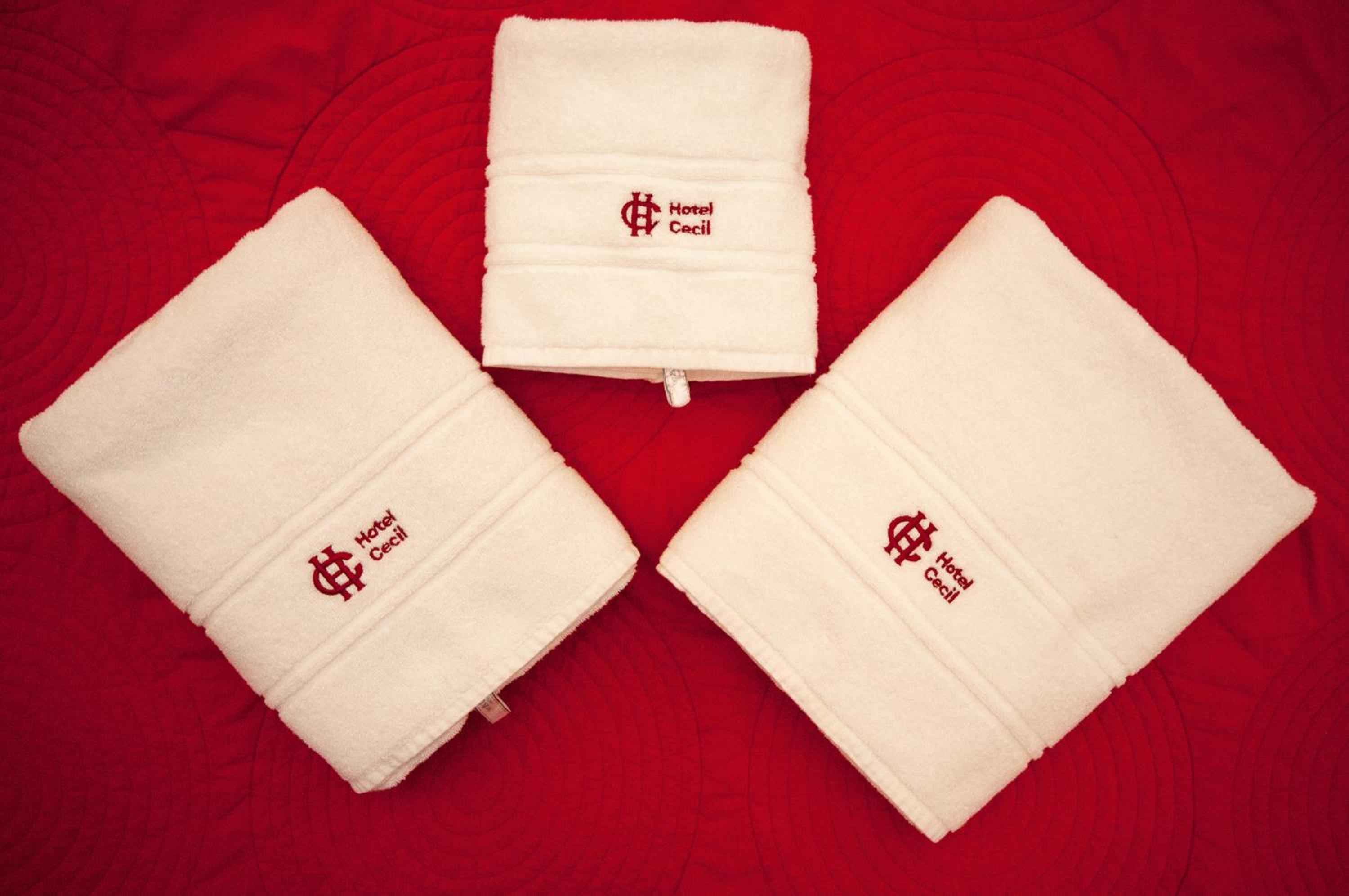 Family Room (2 Adults + 2 Children)