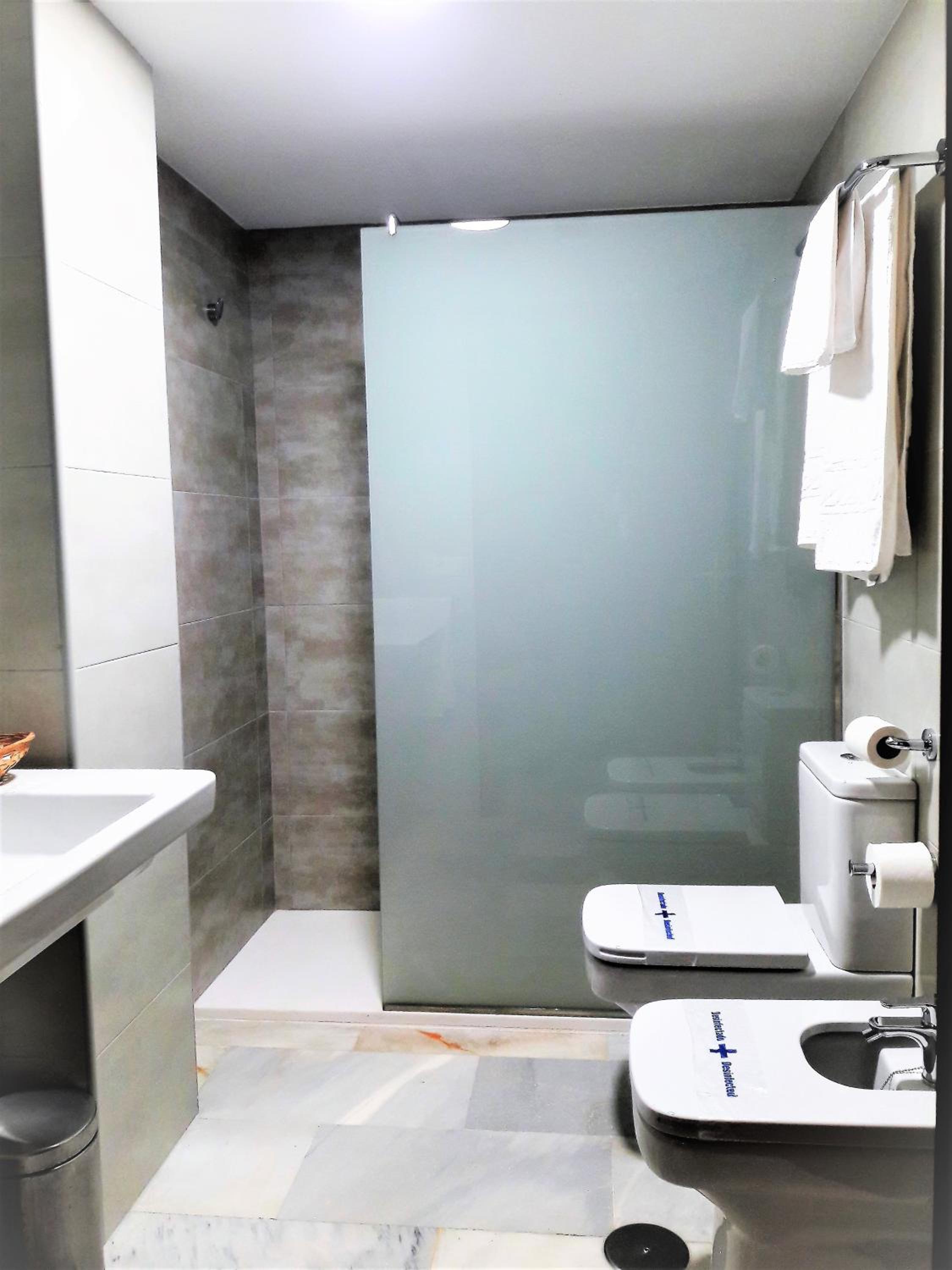 Double Room (2 Adults + 1 Child )