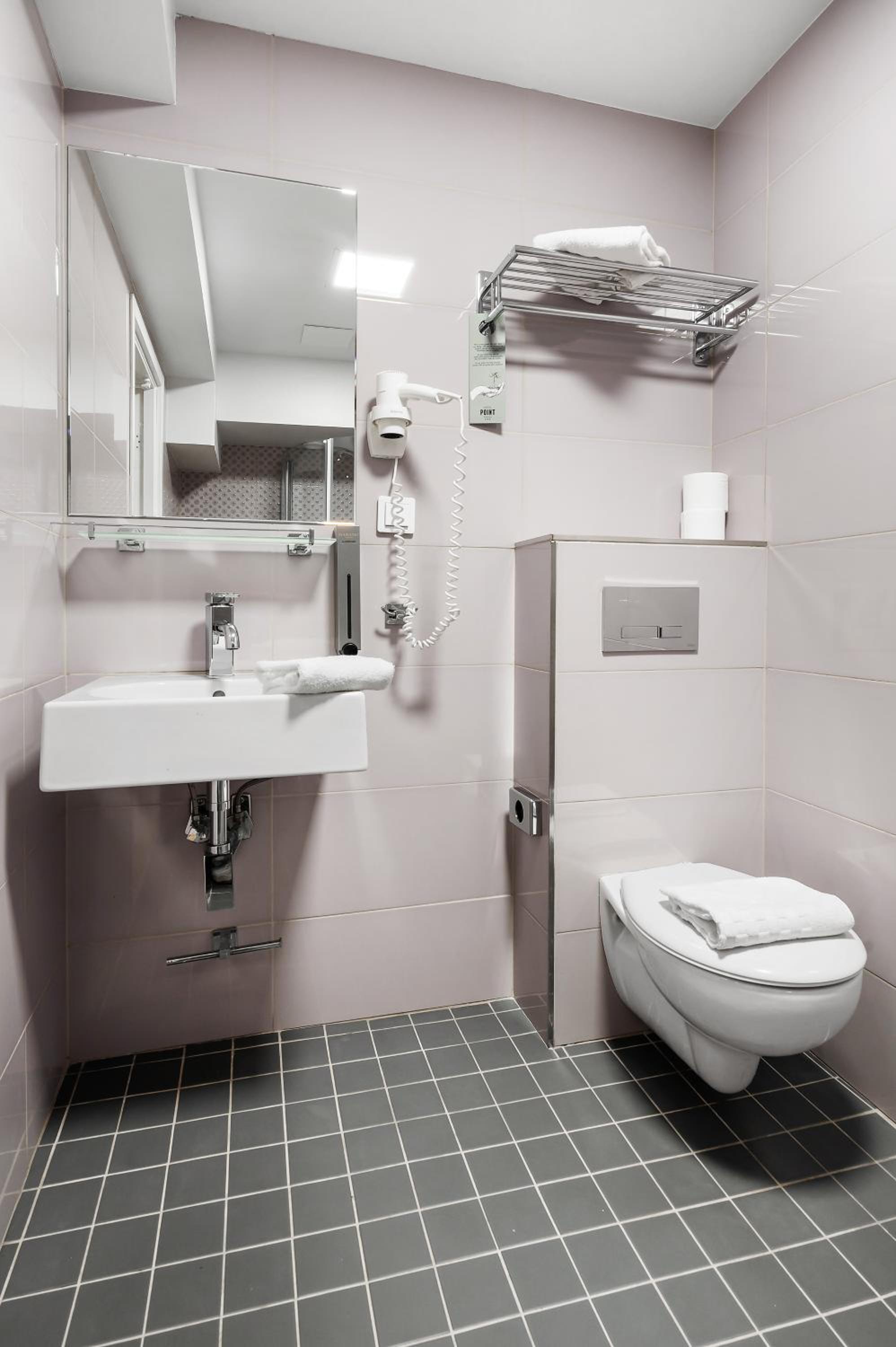 Single Room without Window