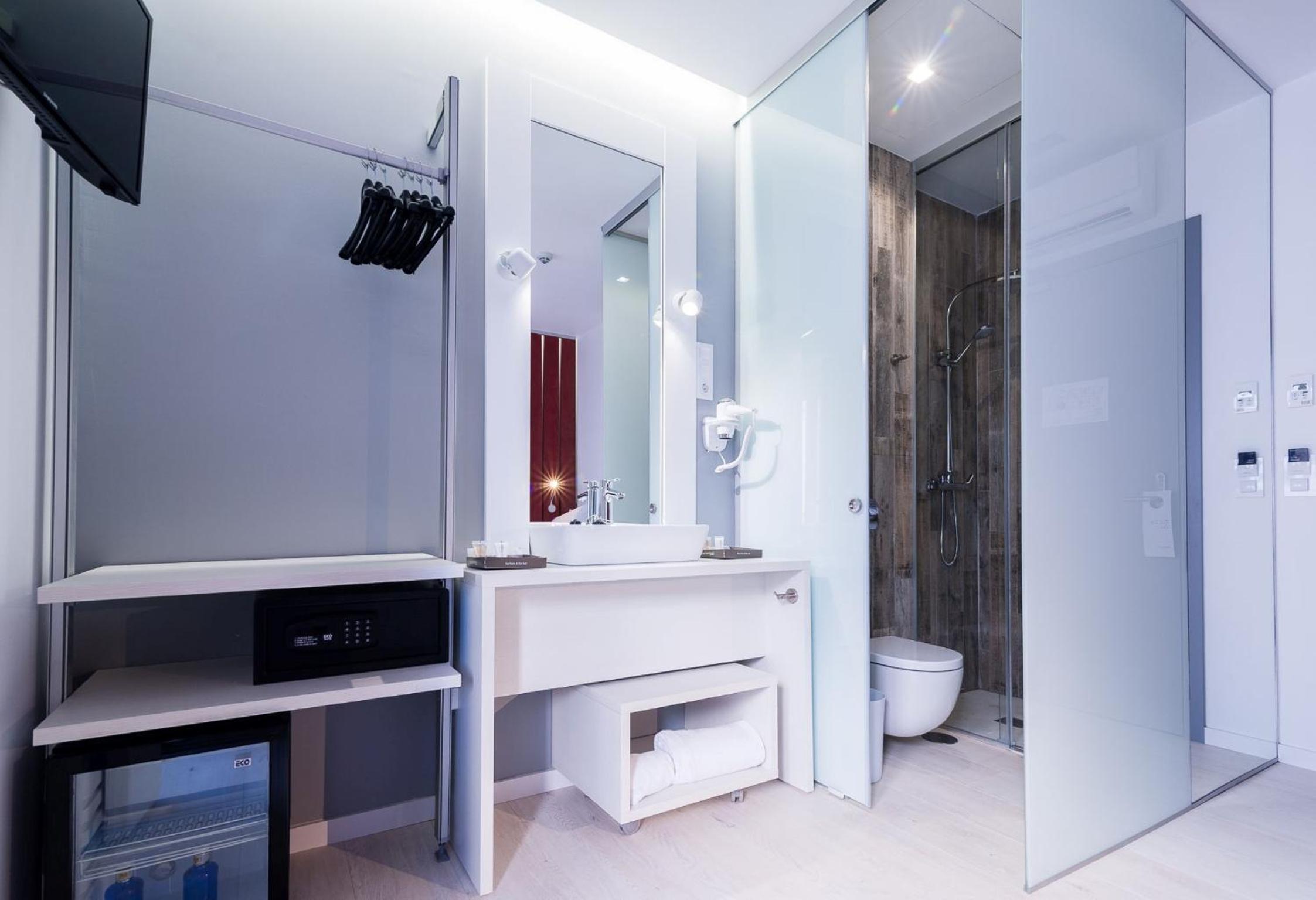 Single Room - City View