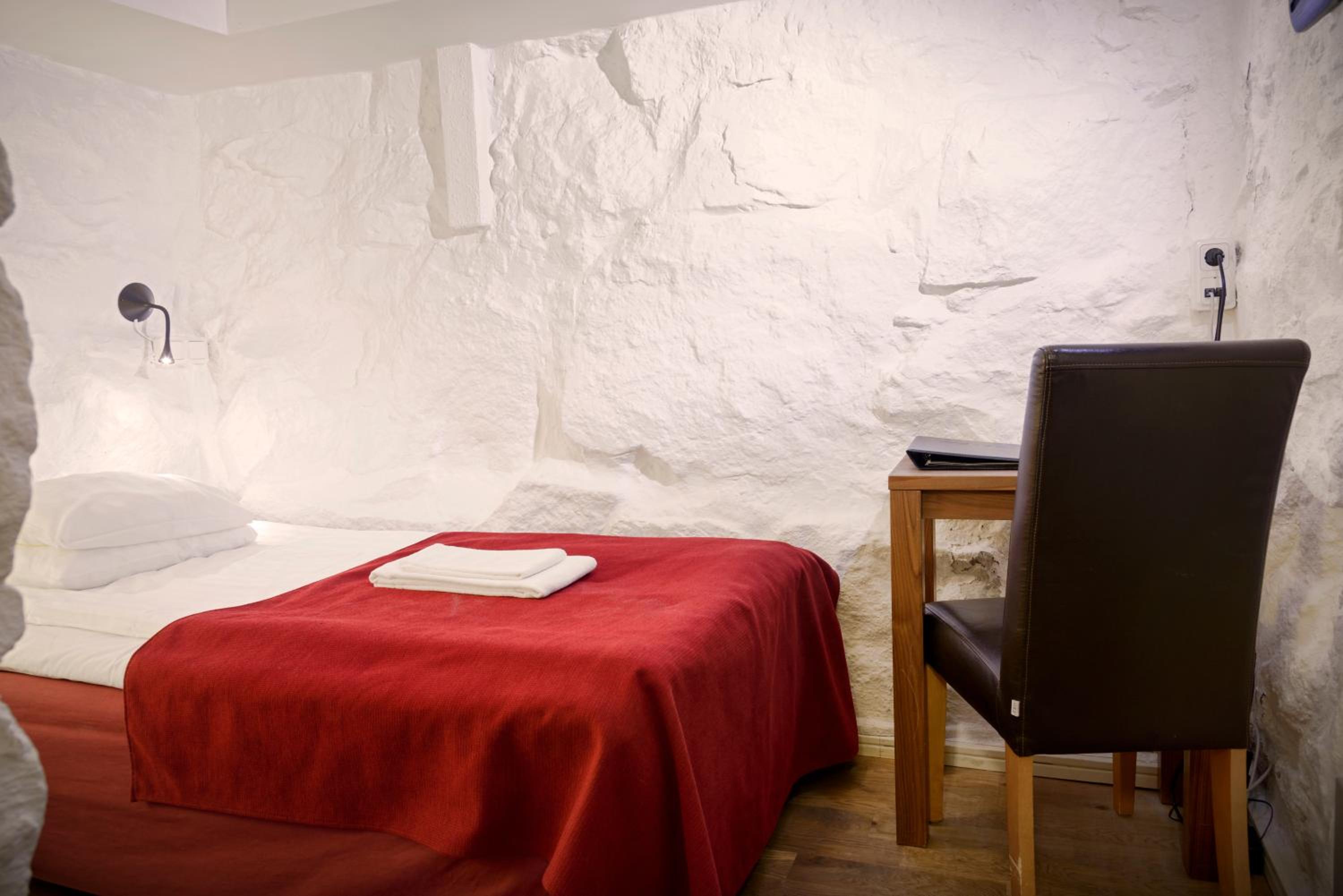 Economy Single Room with Shared Bathroom (No Window)