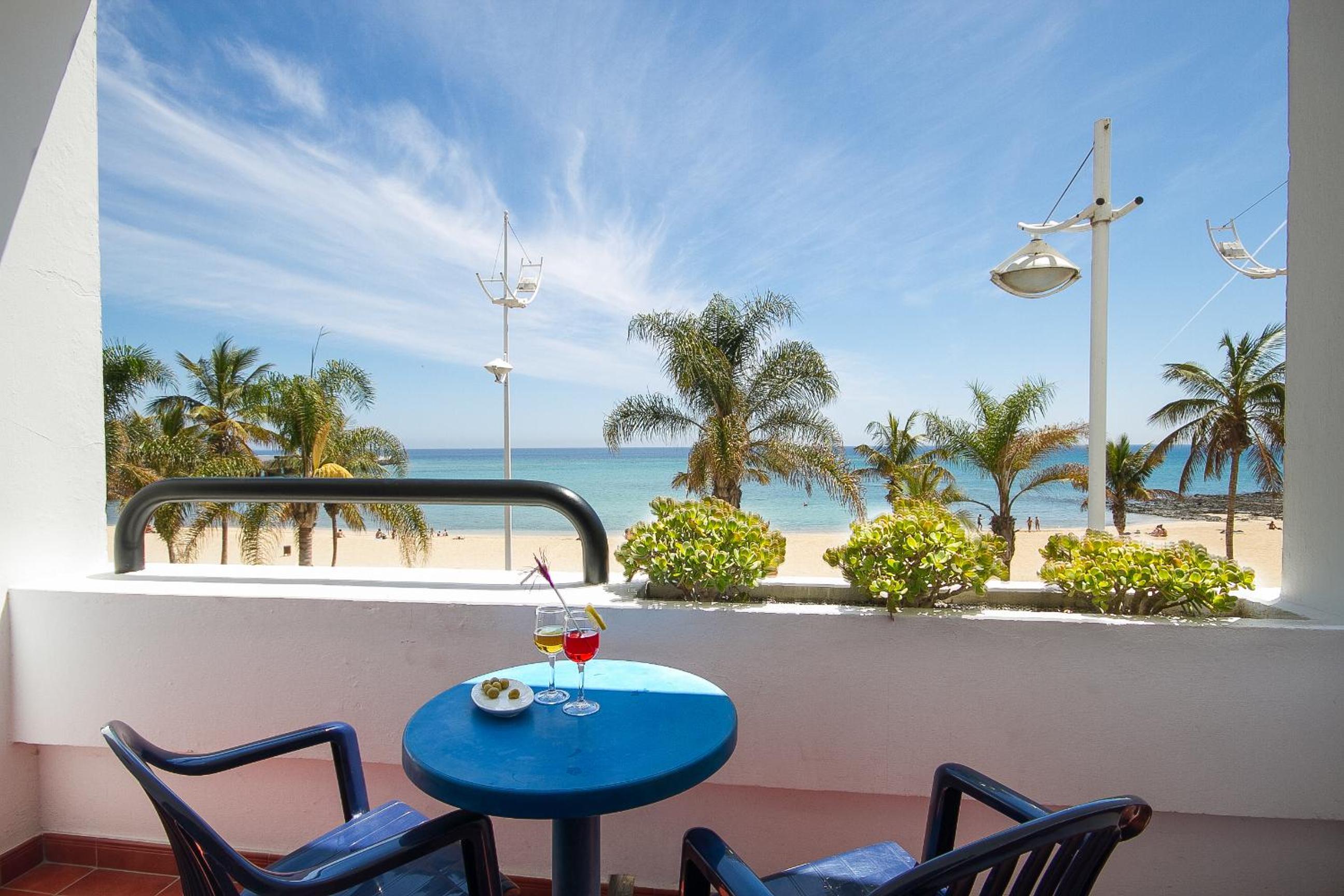 Double or Twin Room with Sea View