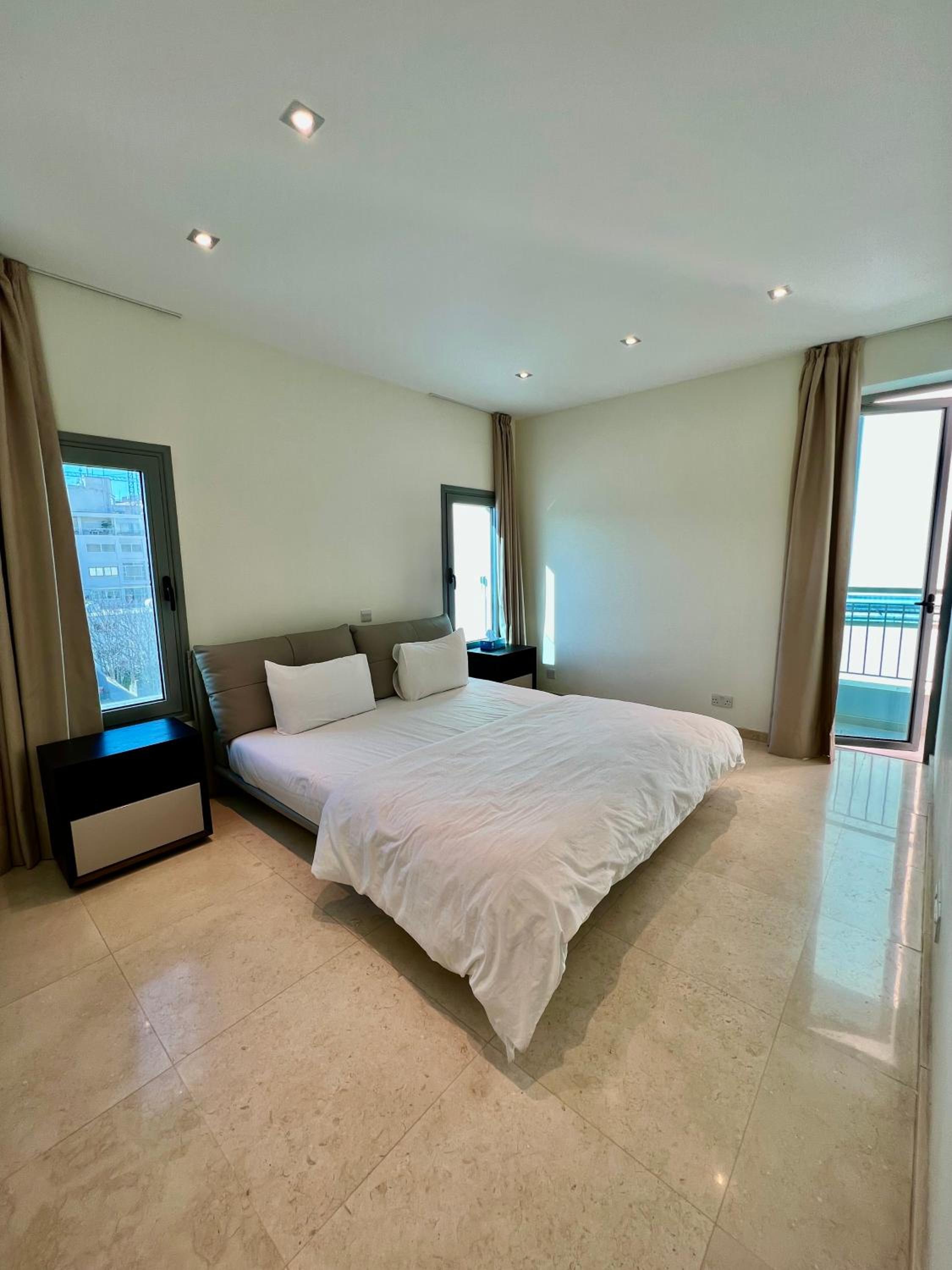 Apartment with Balcony