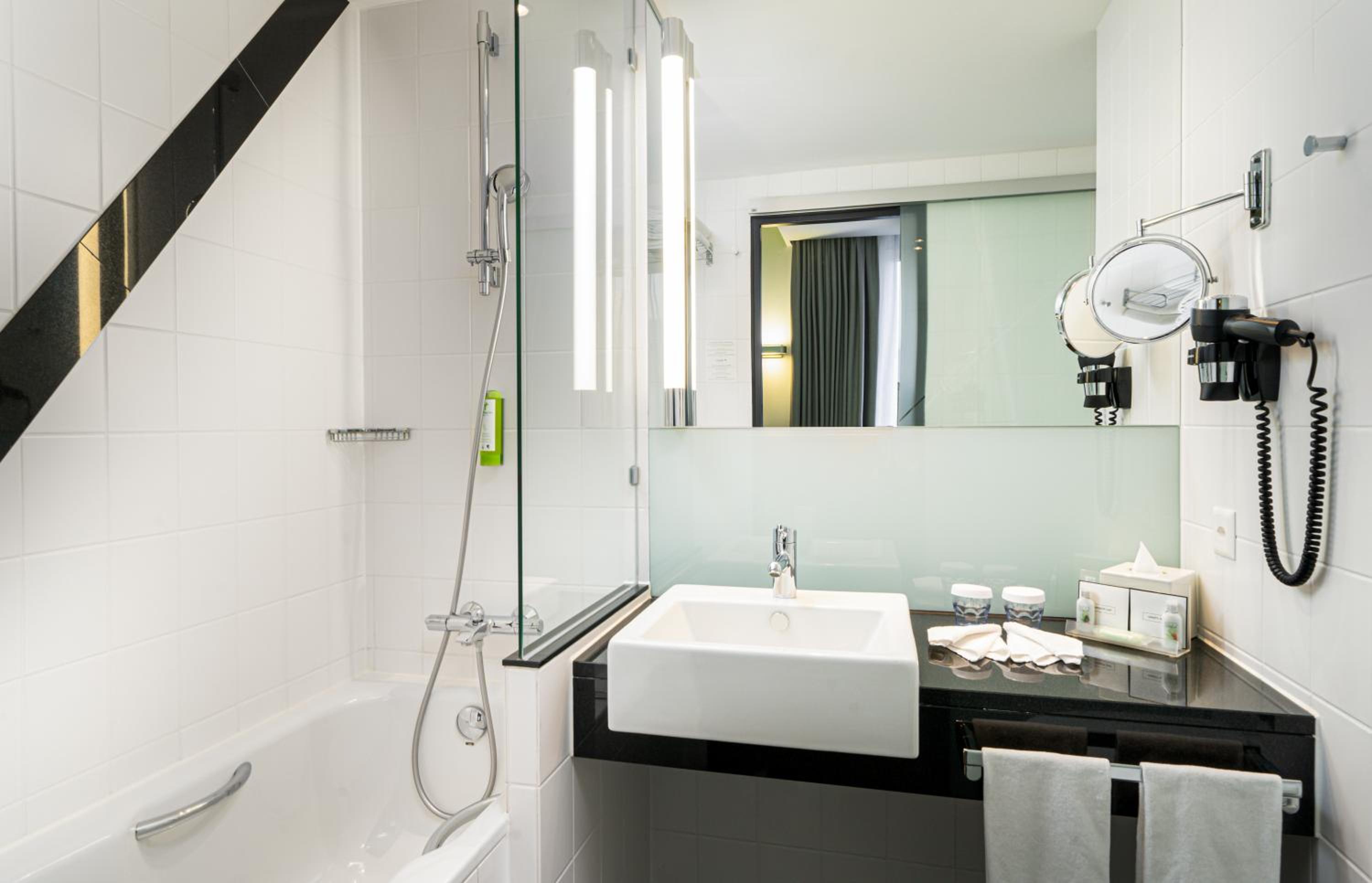 Premium Corner King Room