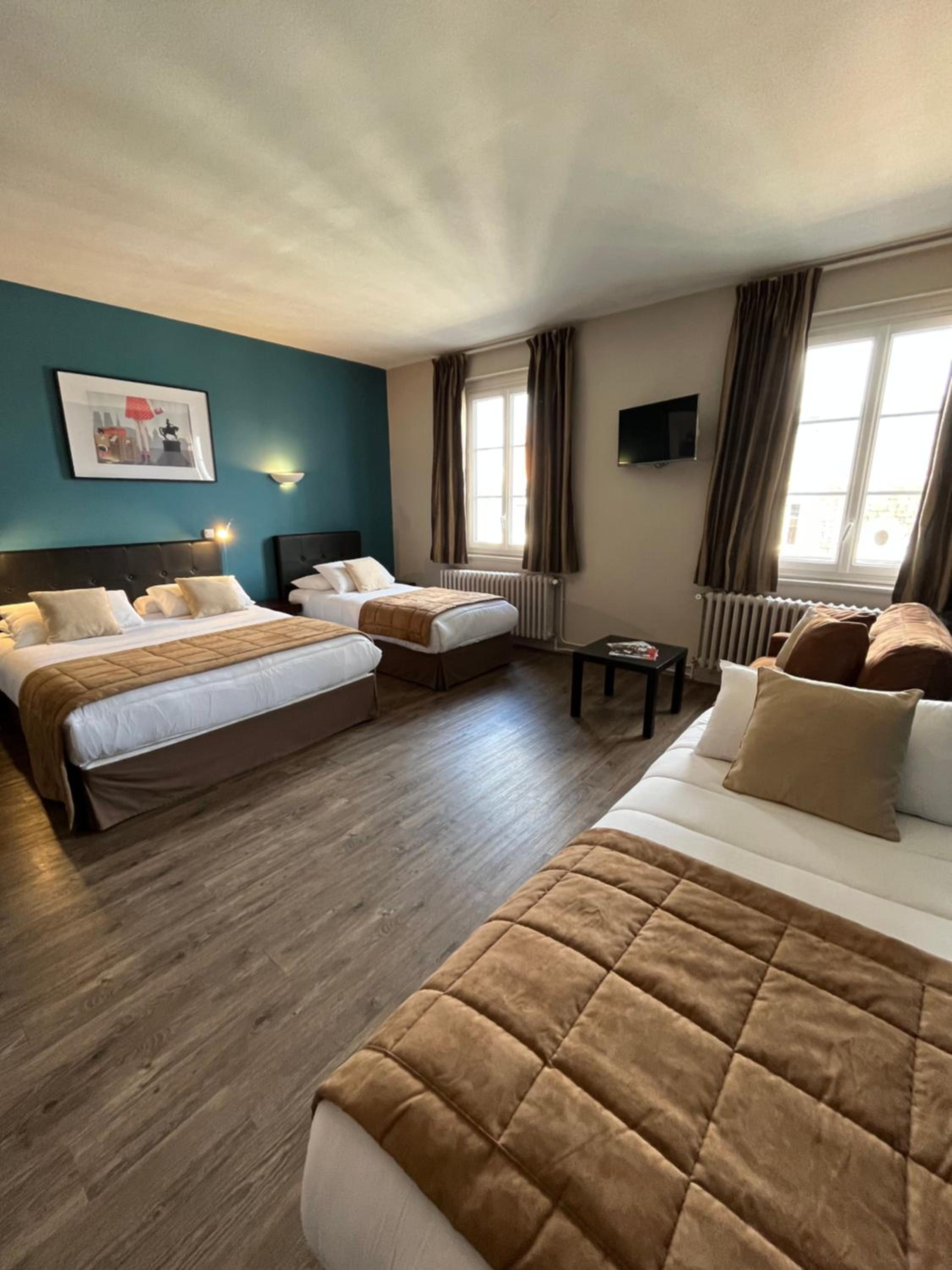 Family Room (5 Adults)