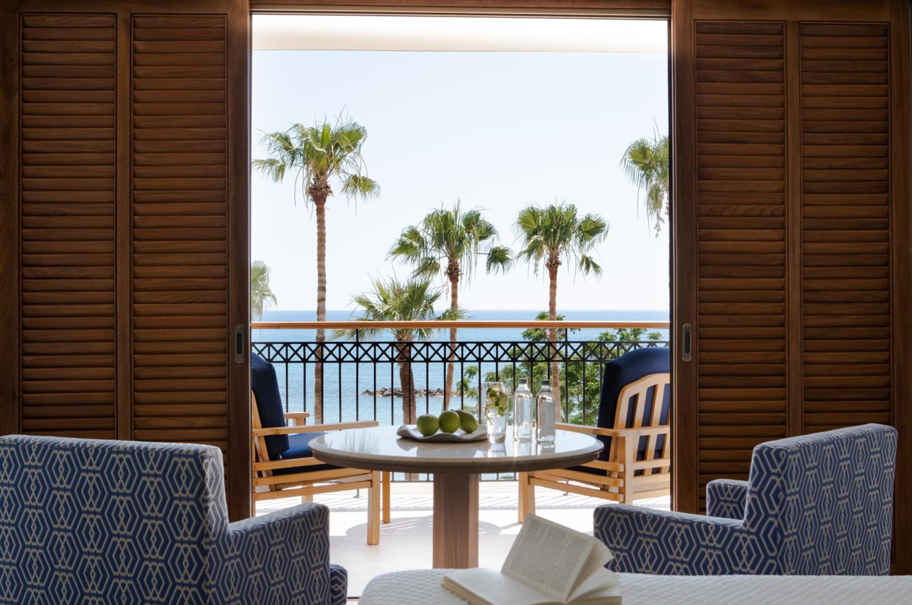 Deluxe Sea Facing Room