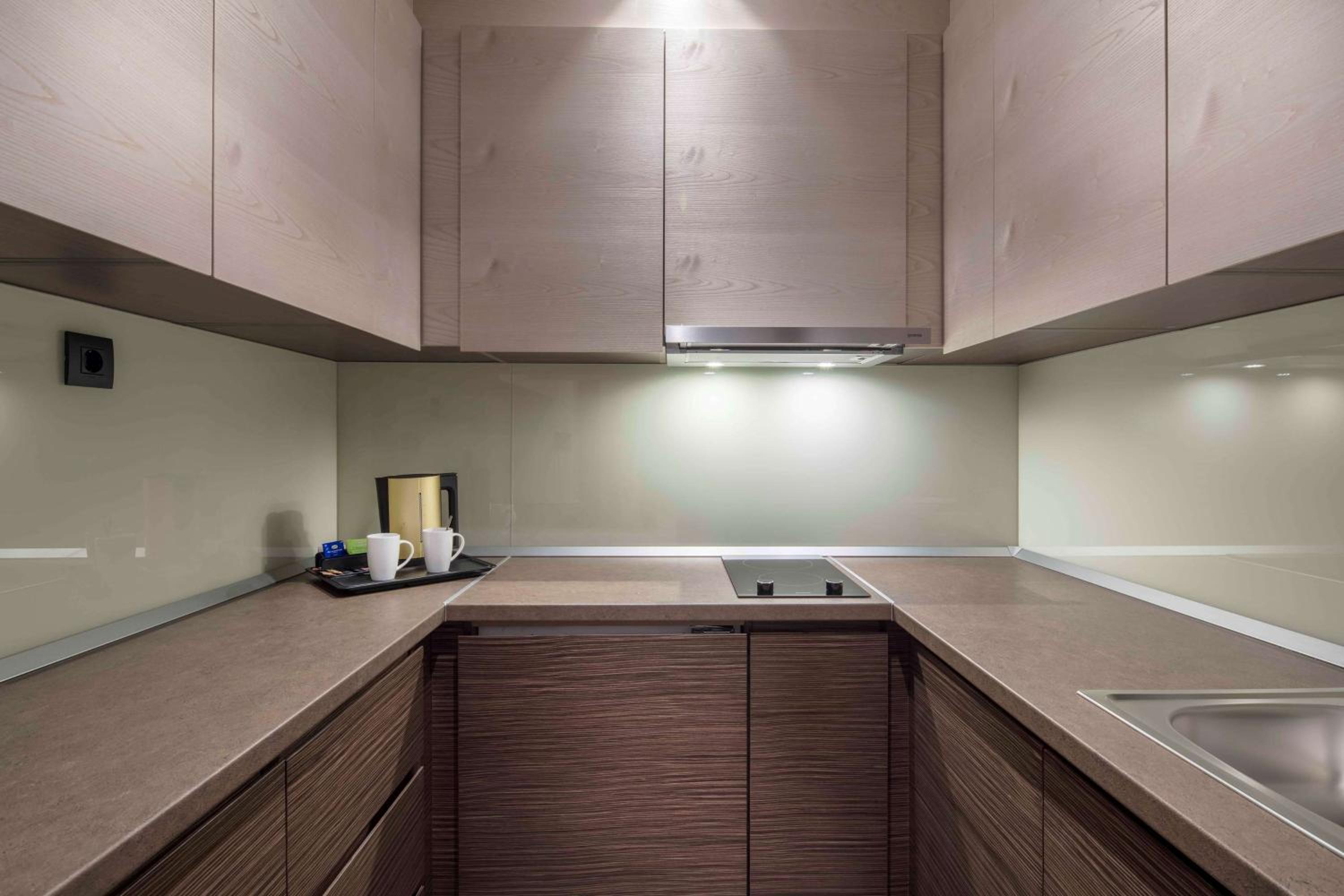 One-Bedroom King Suite