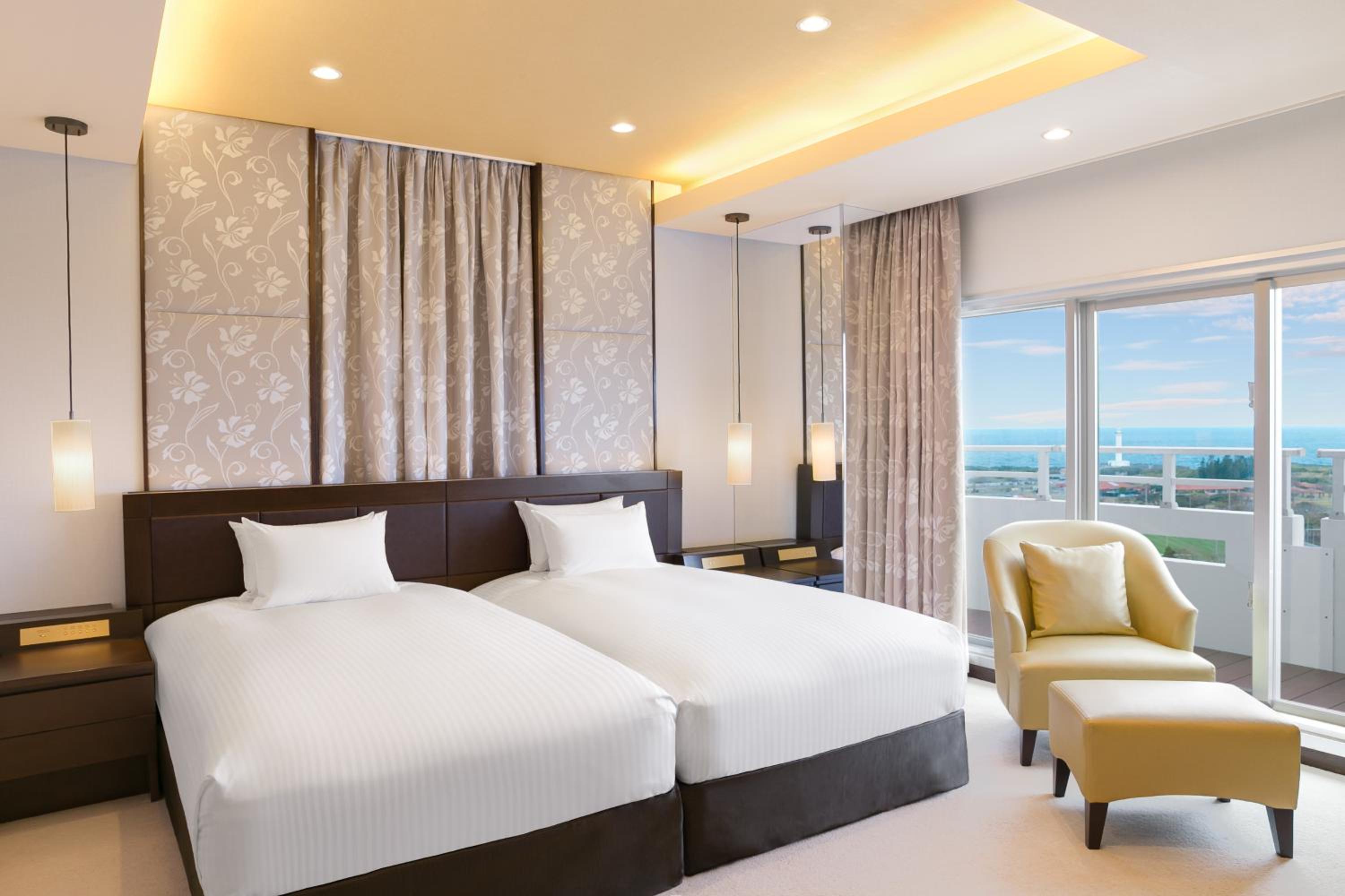Executive Japanese-Western Twin Suite with Ocean View