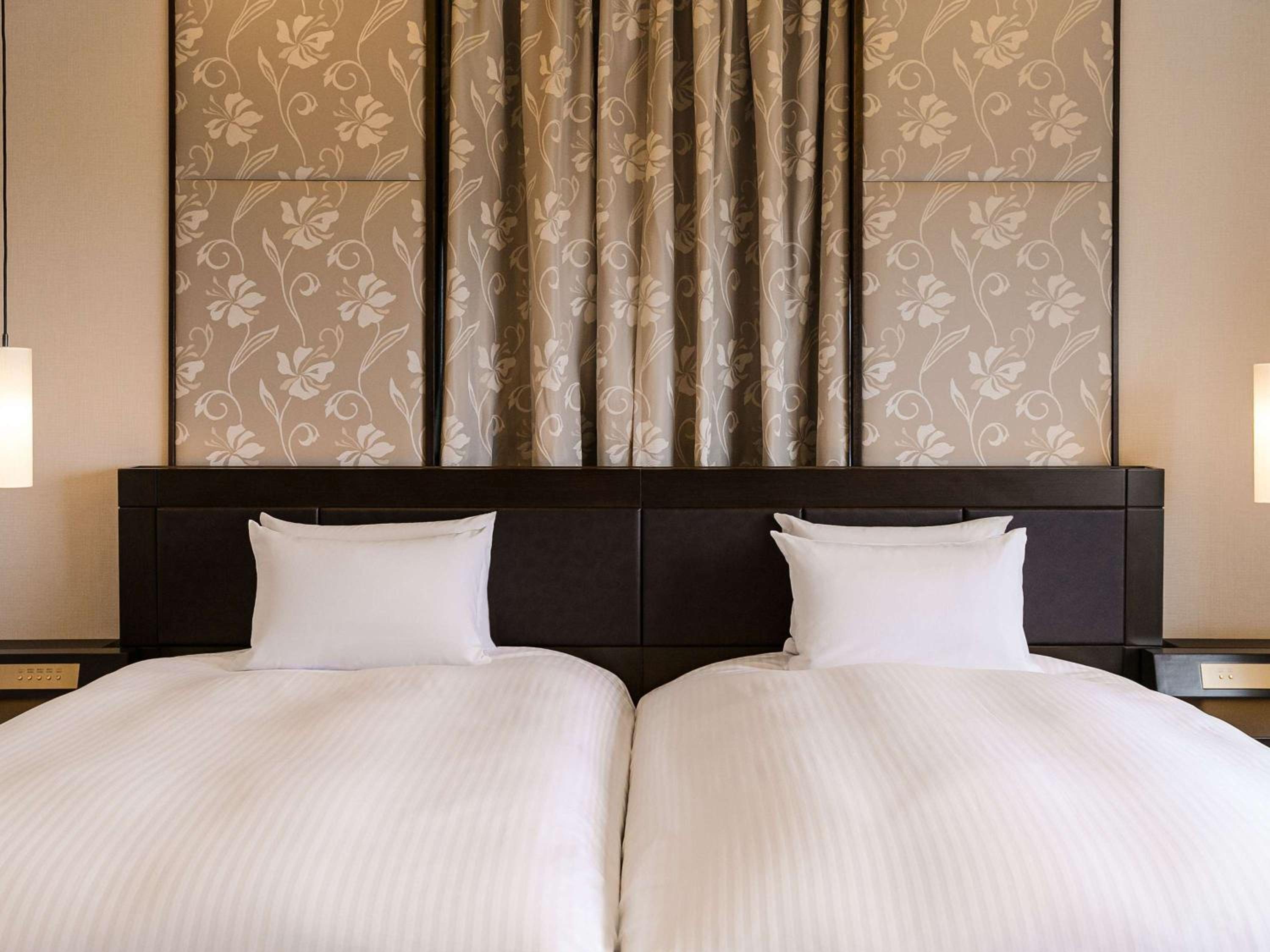 Executive Japanese-Western Twin Suite with Ocean View