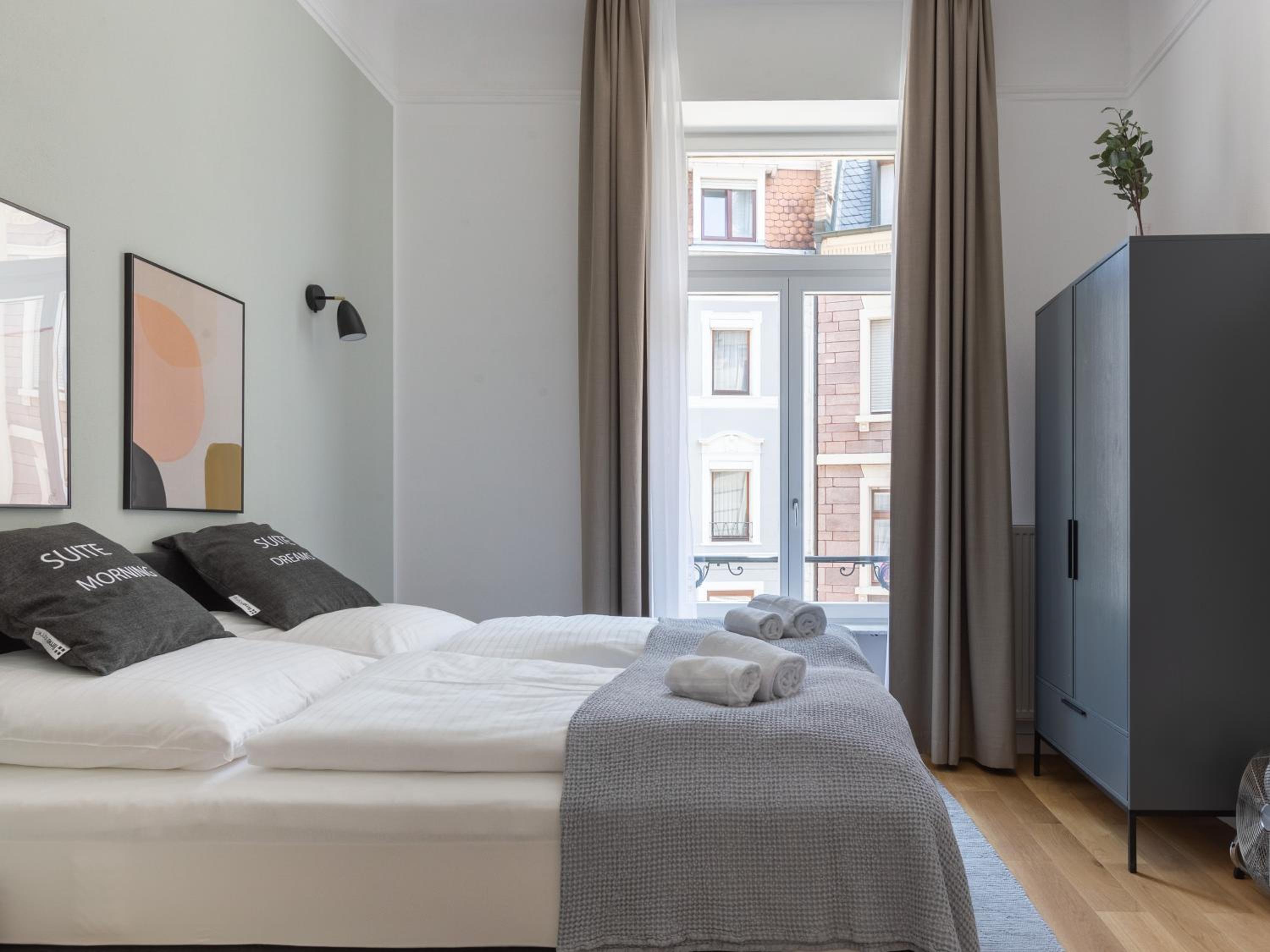 One-Bedroom Suite XL with sofa bed