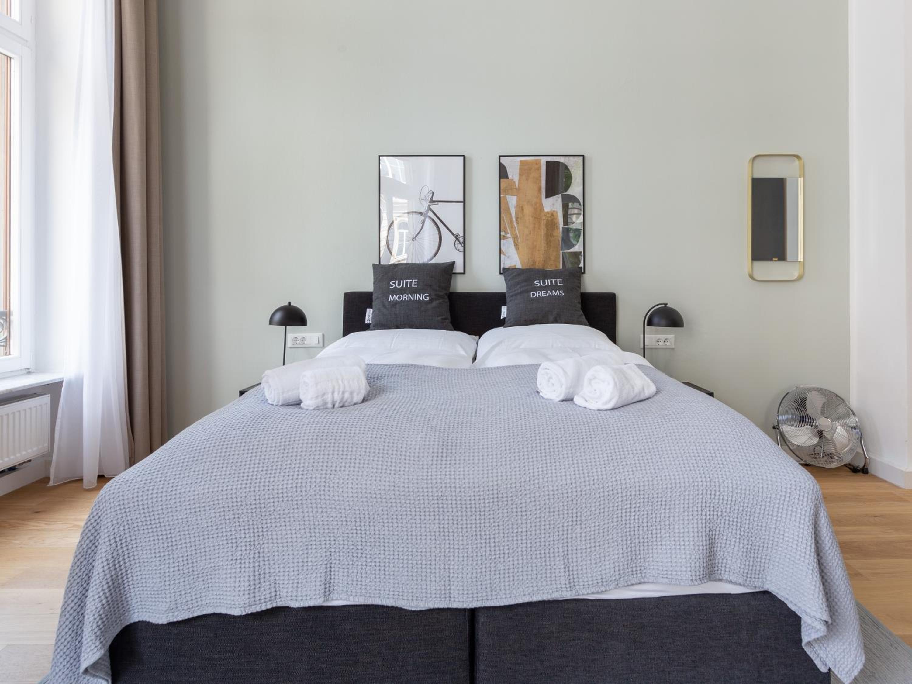 One-Bedroom Suite XL with sofa bed