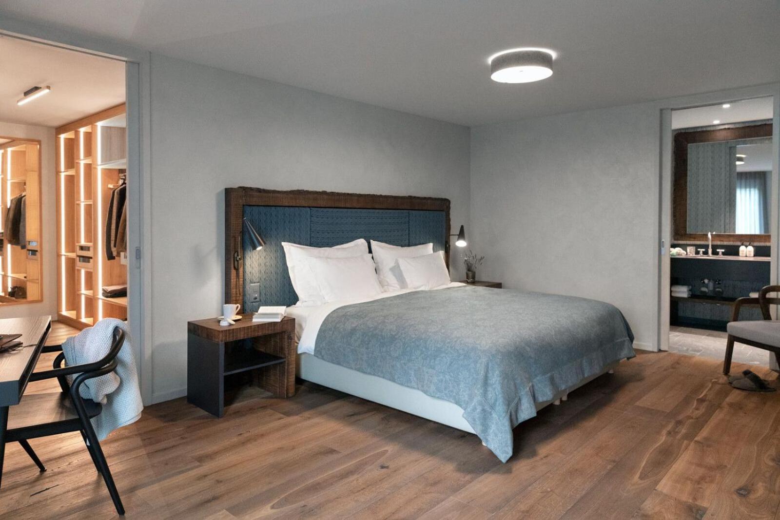 Suite One-Bedroom Mountain Loft