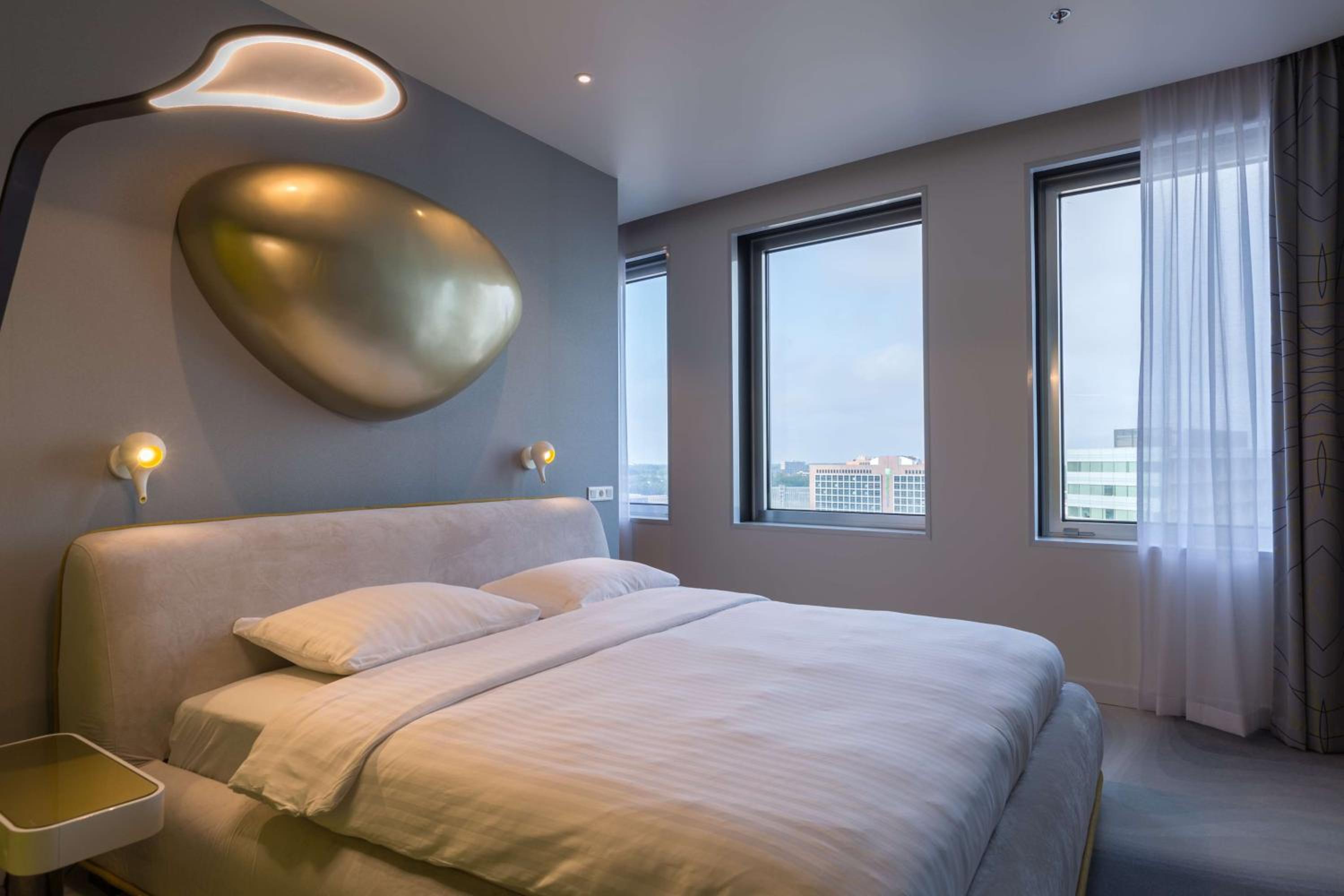 Karim Rashid Suite